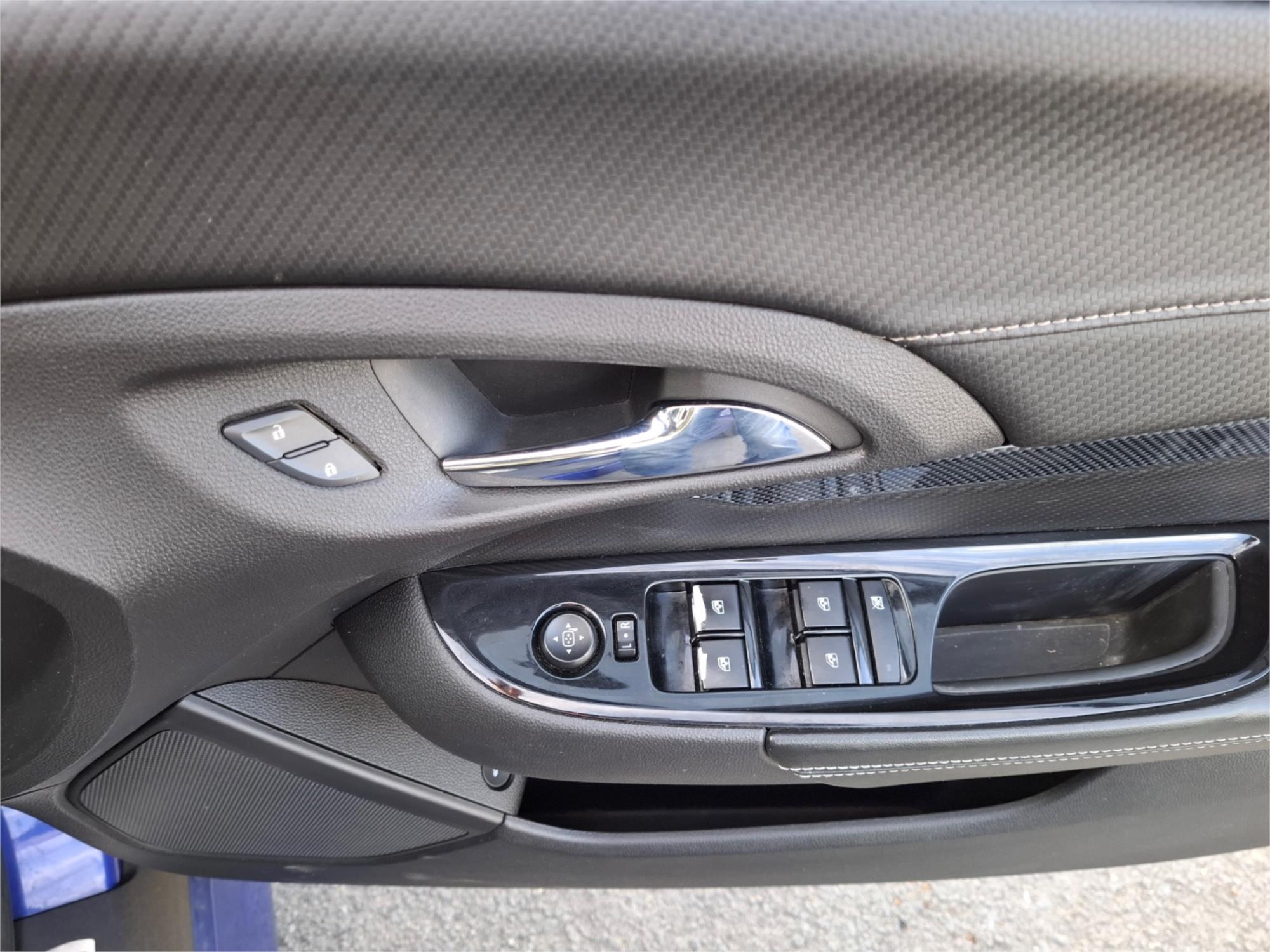 2014 HOLDEN COMMODORE VF MY15 SV6 6 SP AUTOMATIC 4D SEDAN