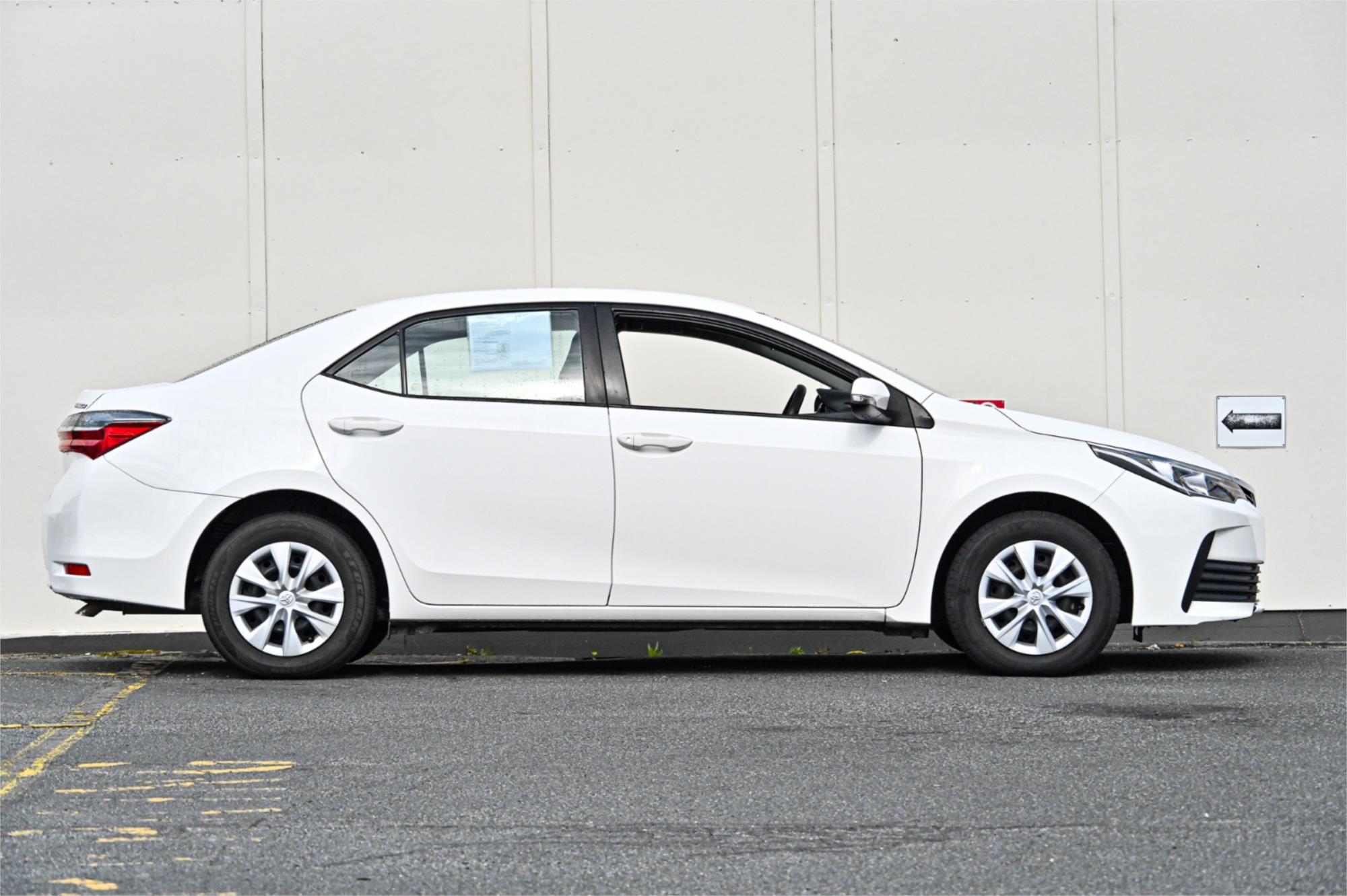 2018 TOYOTA COROLLA ZRE172R MY17 ASCENT CVT AUTO 7 SP SEQUENTIAL 4D SEDAN