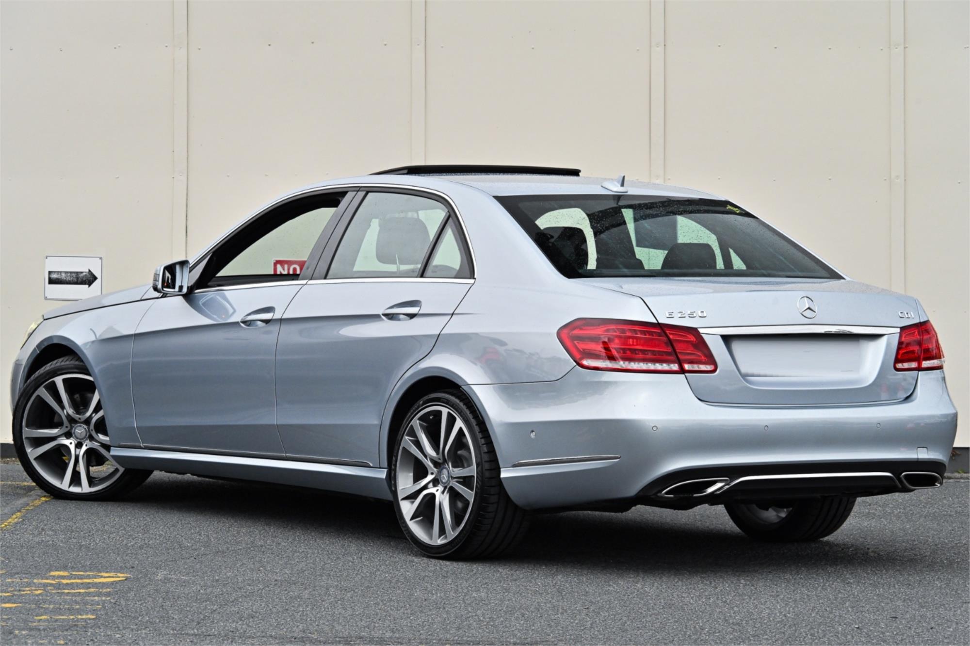 2013 MERCEDES-BENZ E250 212 MY12 CDI AVANTGARDE BE 7 SP AUTOMATIC G-TRONIC 4D SEDAN