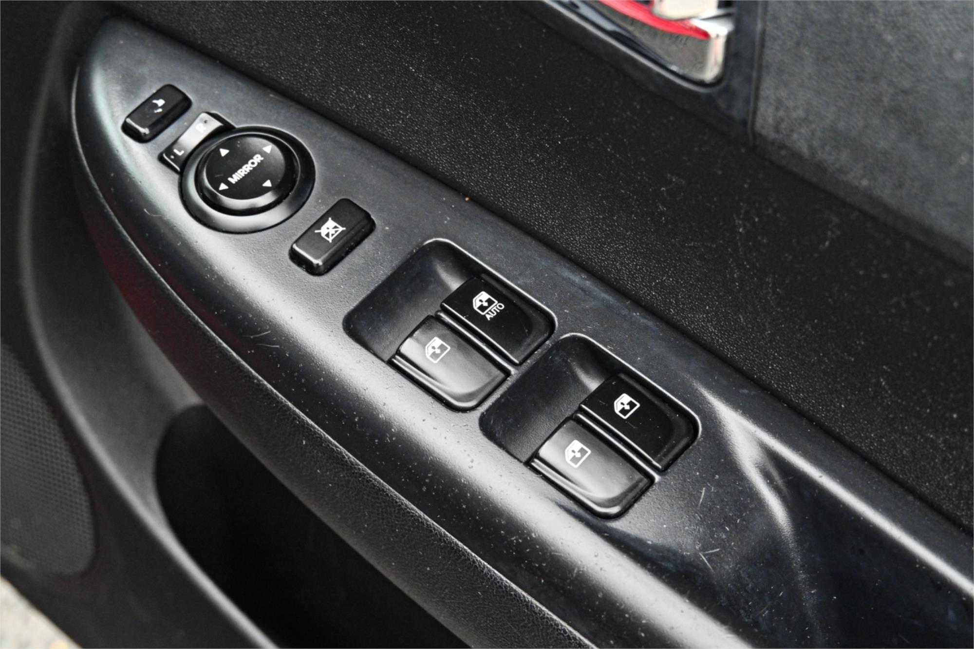 2015 HYUNDAI i20 PB MY14 ACTIVE 4 SP AUTOMATIC 3D HATCHBACK