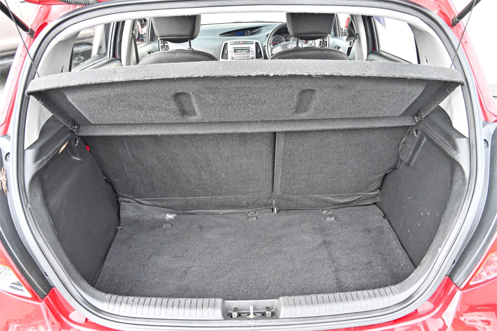 2015 HYUNDAI i20 PB MY14 ACTIVE 4 SP AUTOMATIC 3D HATCHBACK