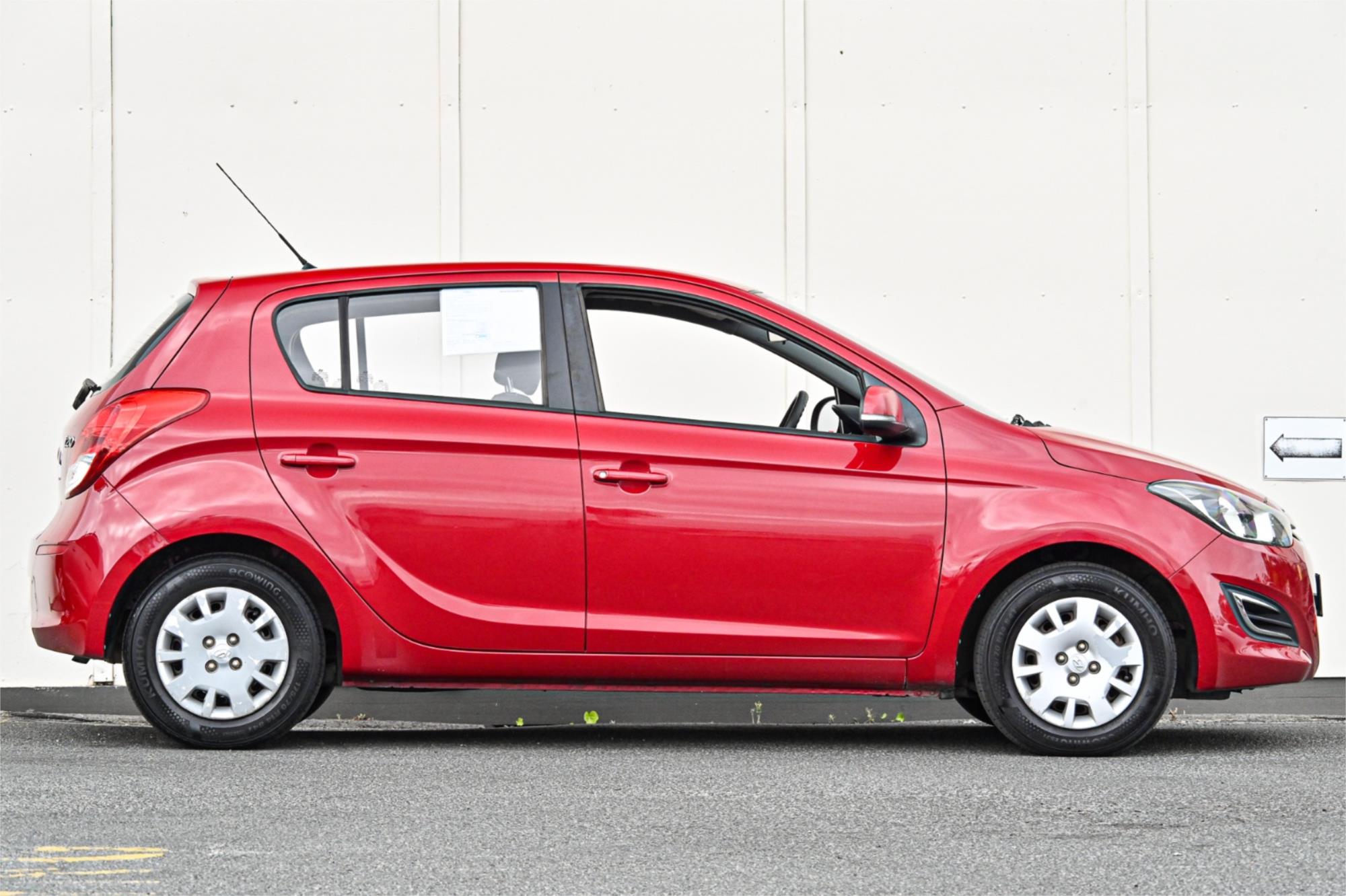 2015 HYUNDAI i20 PB MY14 ACTIVE 4 SP AUTOMATIC 3D HATCHBACK
