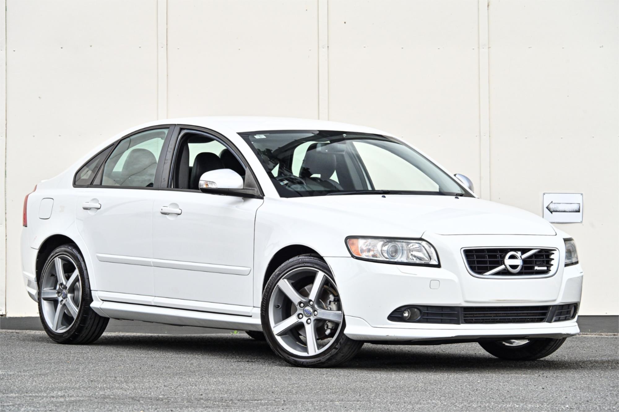2010 VOLVO S40 MY10 T5 R-DESIGN 5 SP AUTOMATIC GEARTRONIC 4D SEDAN