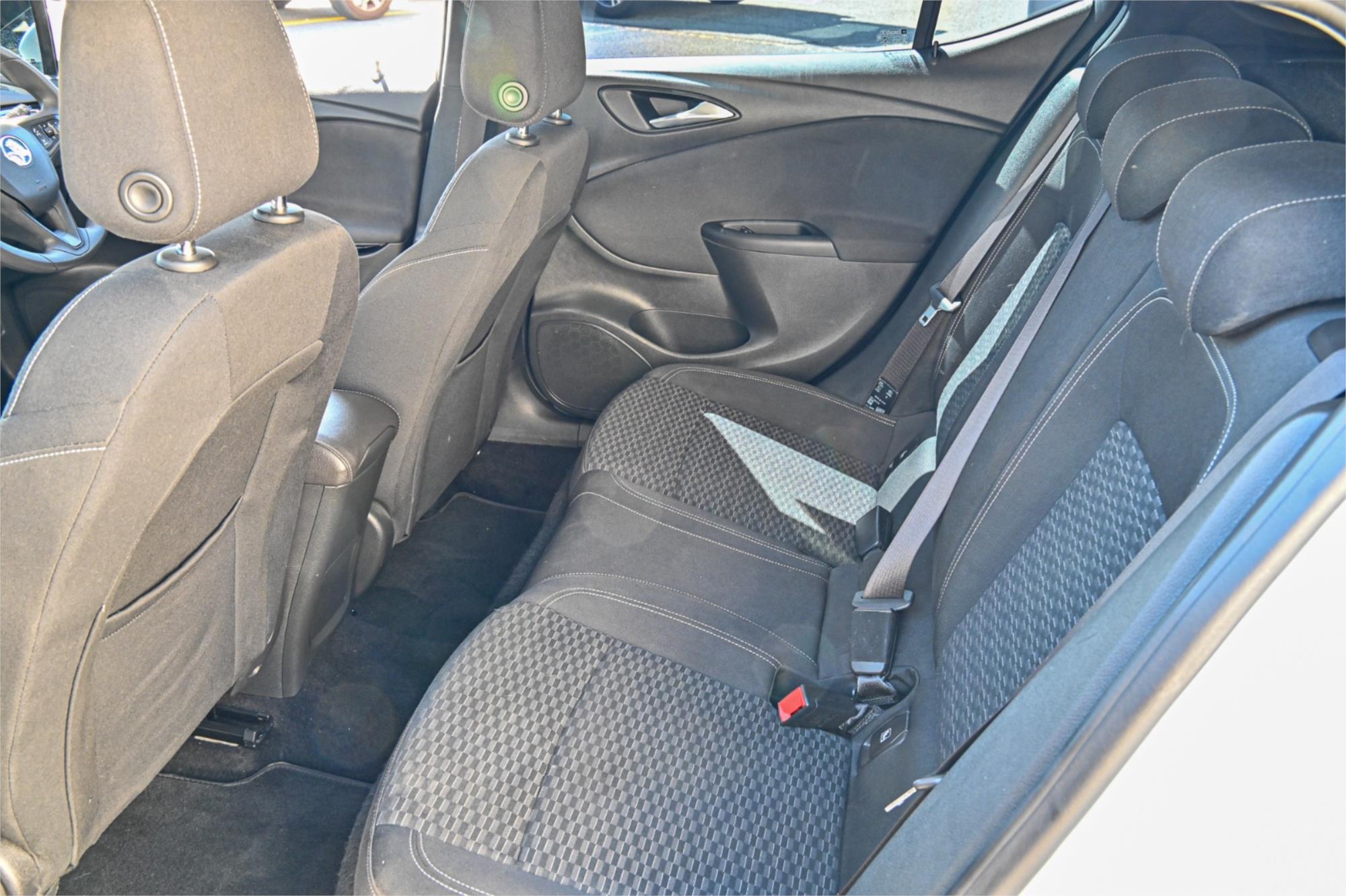 2018 HOLDEN ASTRA BK MY17.5 R 6 SP AUTOMATIC 5D HATCHBACK