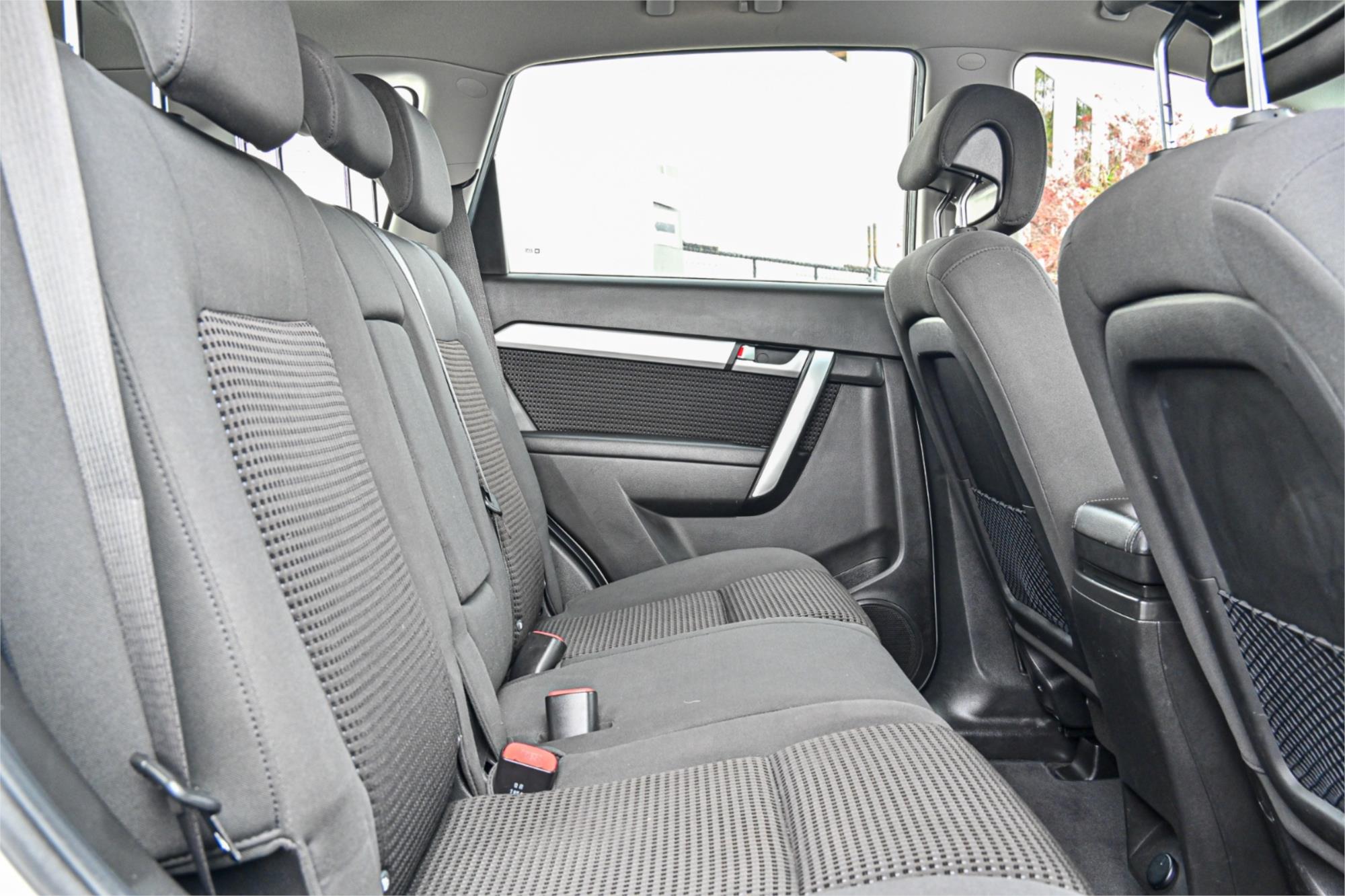 2016 HOLDEN CAPTIVA CG MY16 5 LS (FWD) 6 SP AUTOMATIC 4D WAGON