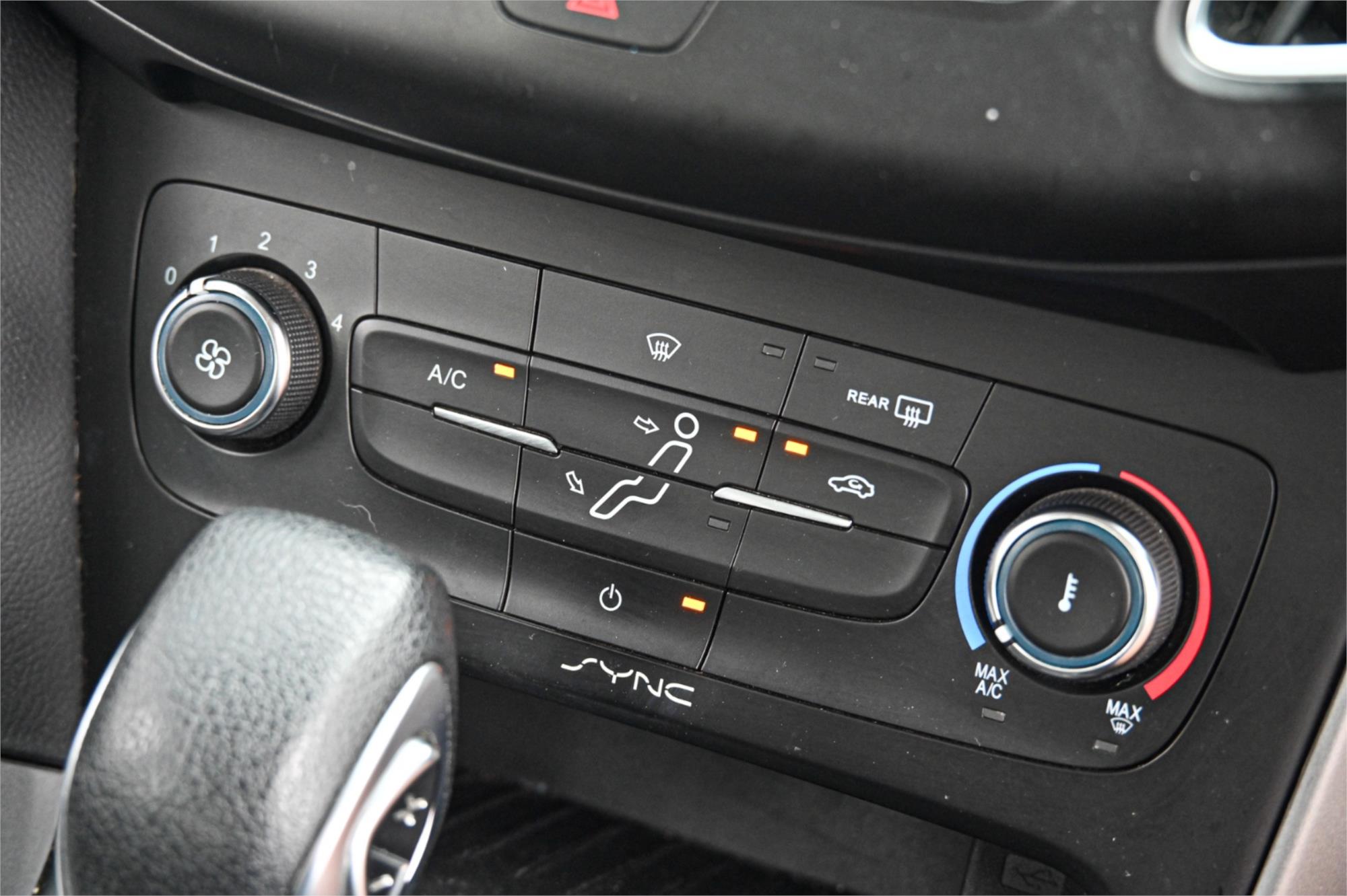 2016 FORD FOCUS LZ TREND 6 SP AUTOMATIC 4D SEDAN