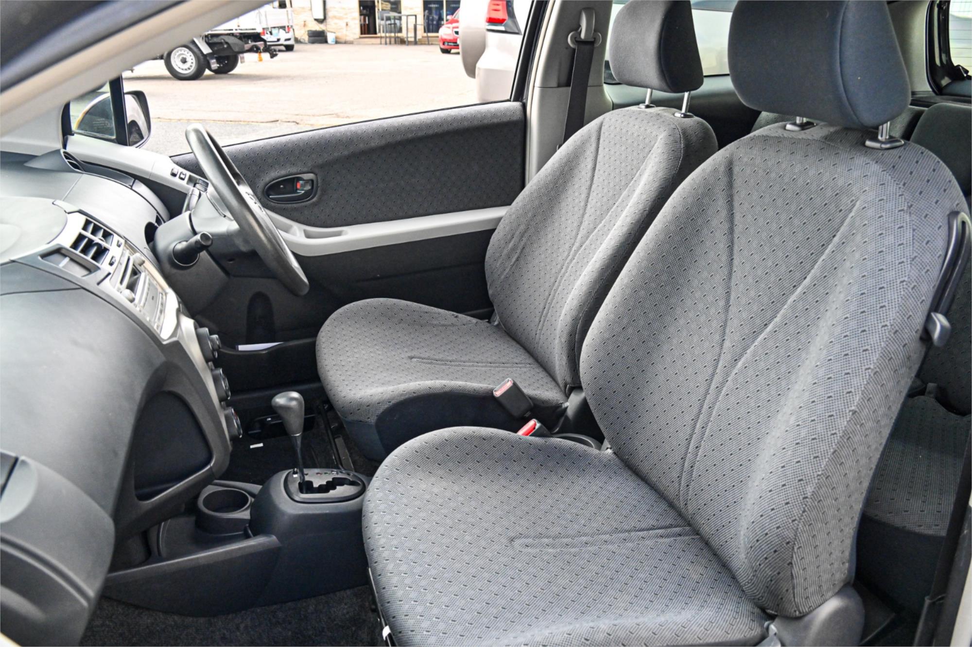 2008 TOYOTA YARIS NCP90R YR 4 SP AUTOMATIC 3D HATCHBACK