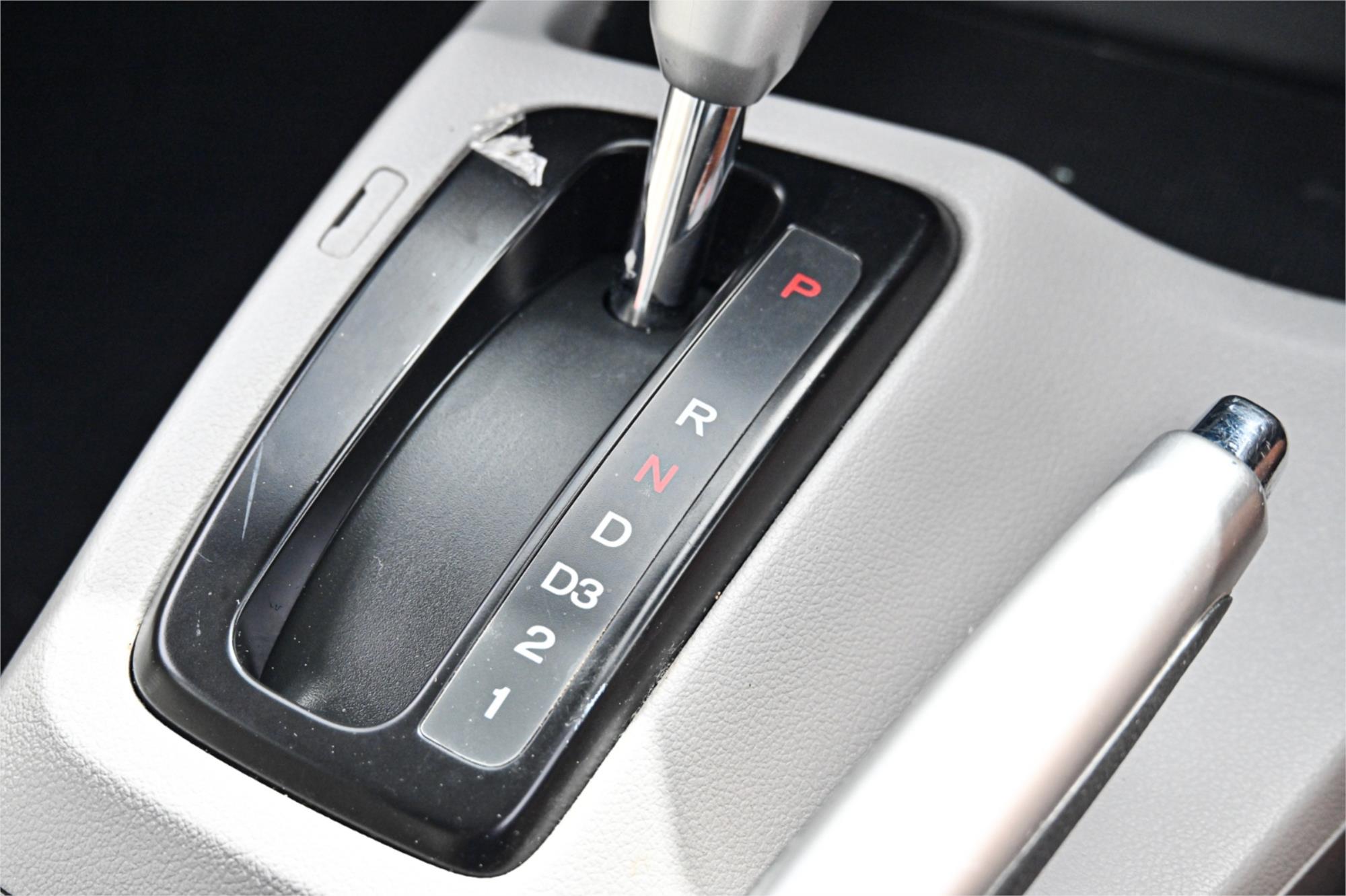 2012 HONDA CIVIC SERIES 2 VTi-LN 5 SP AUTOMATIC 4D SEDAN