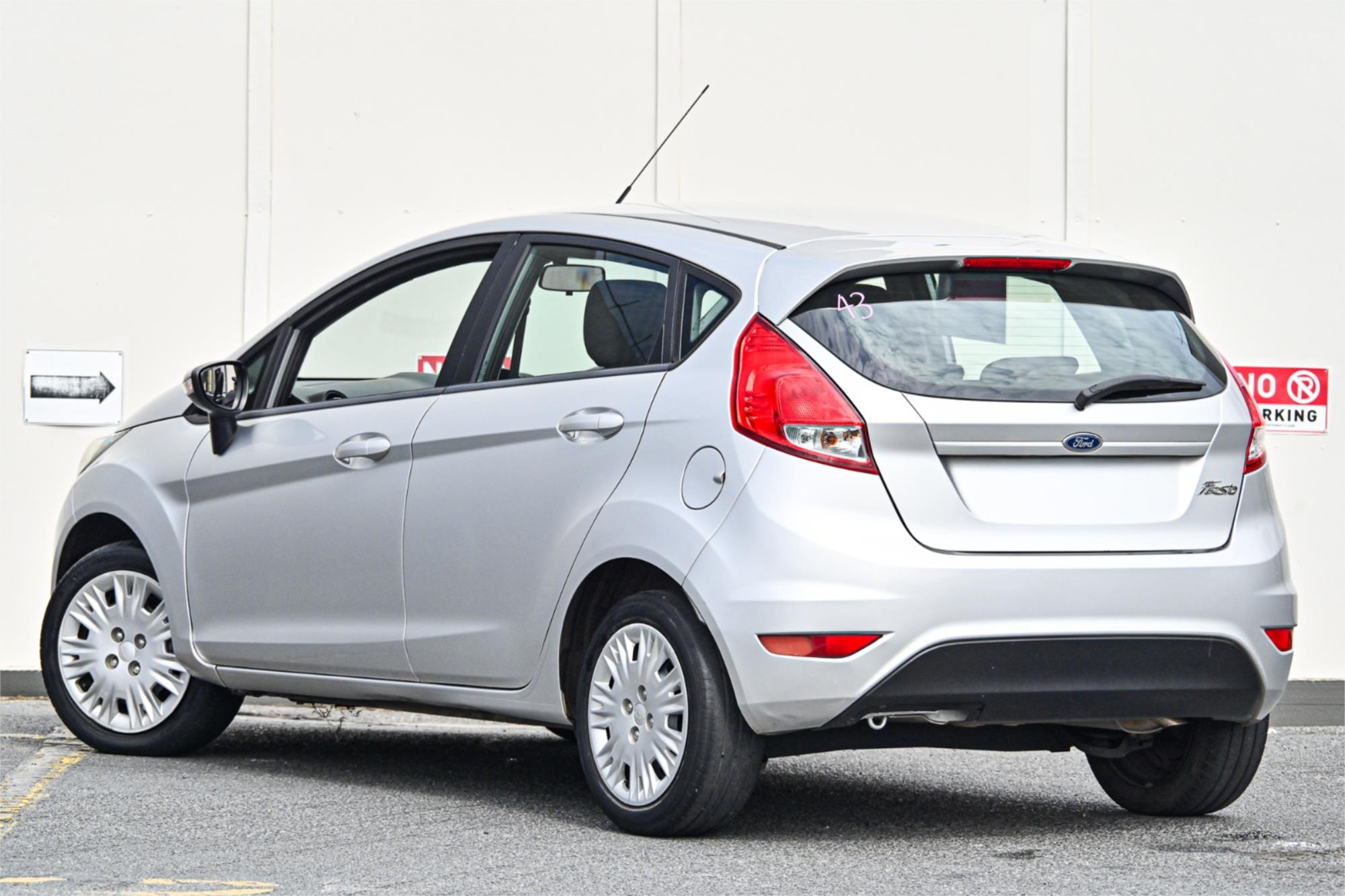2017 FORD FIESTA WZ AMBIENTE 6 SP AUTOMATIC 5D HATCHBACK