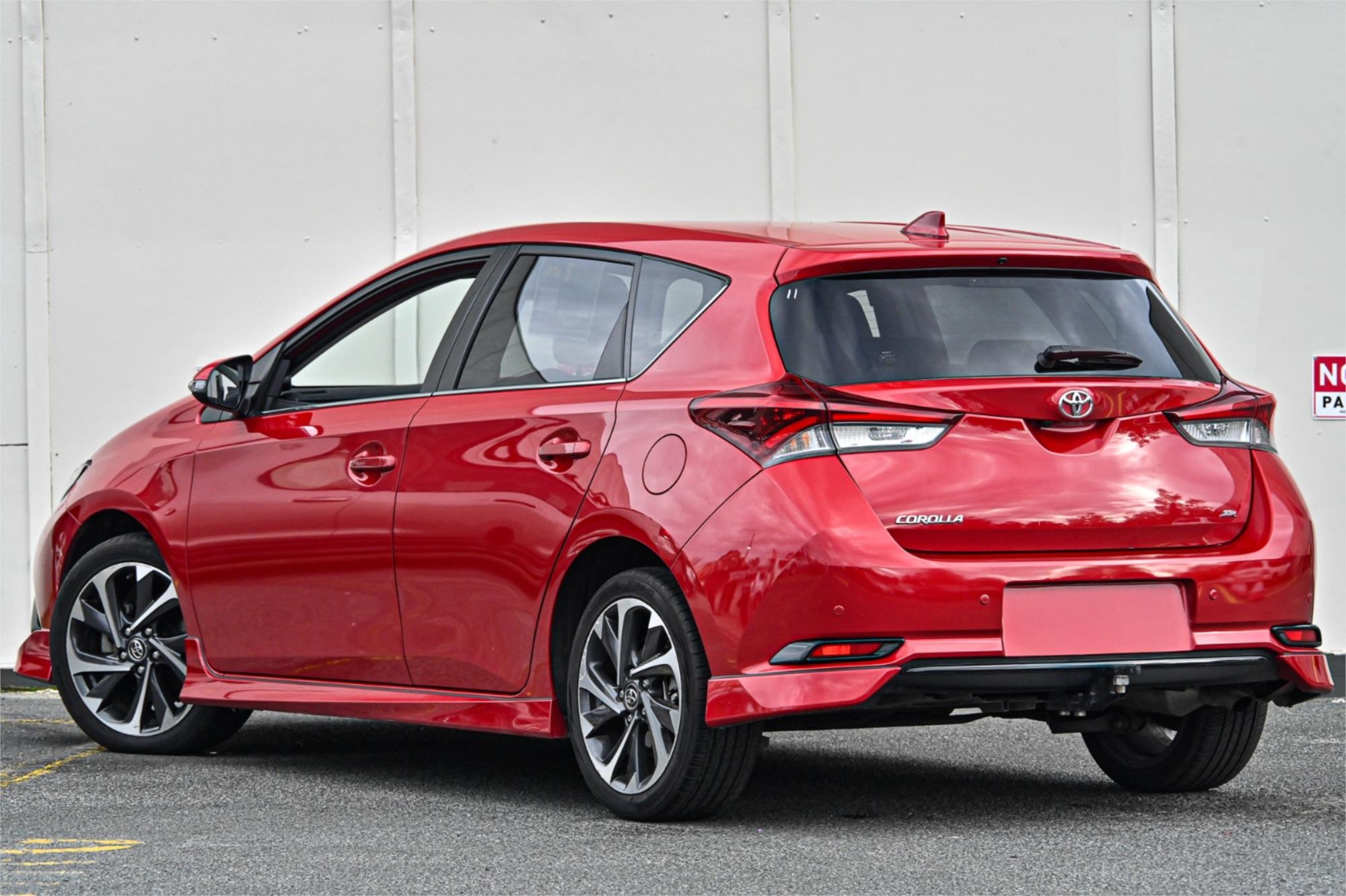 2018 TOYOTA COROLLA ZRE182R MY17 ZR CVT AUTO 7 SP SEQUENTIAL 5D HATCHBACK