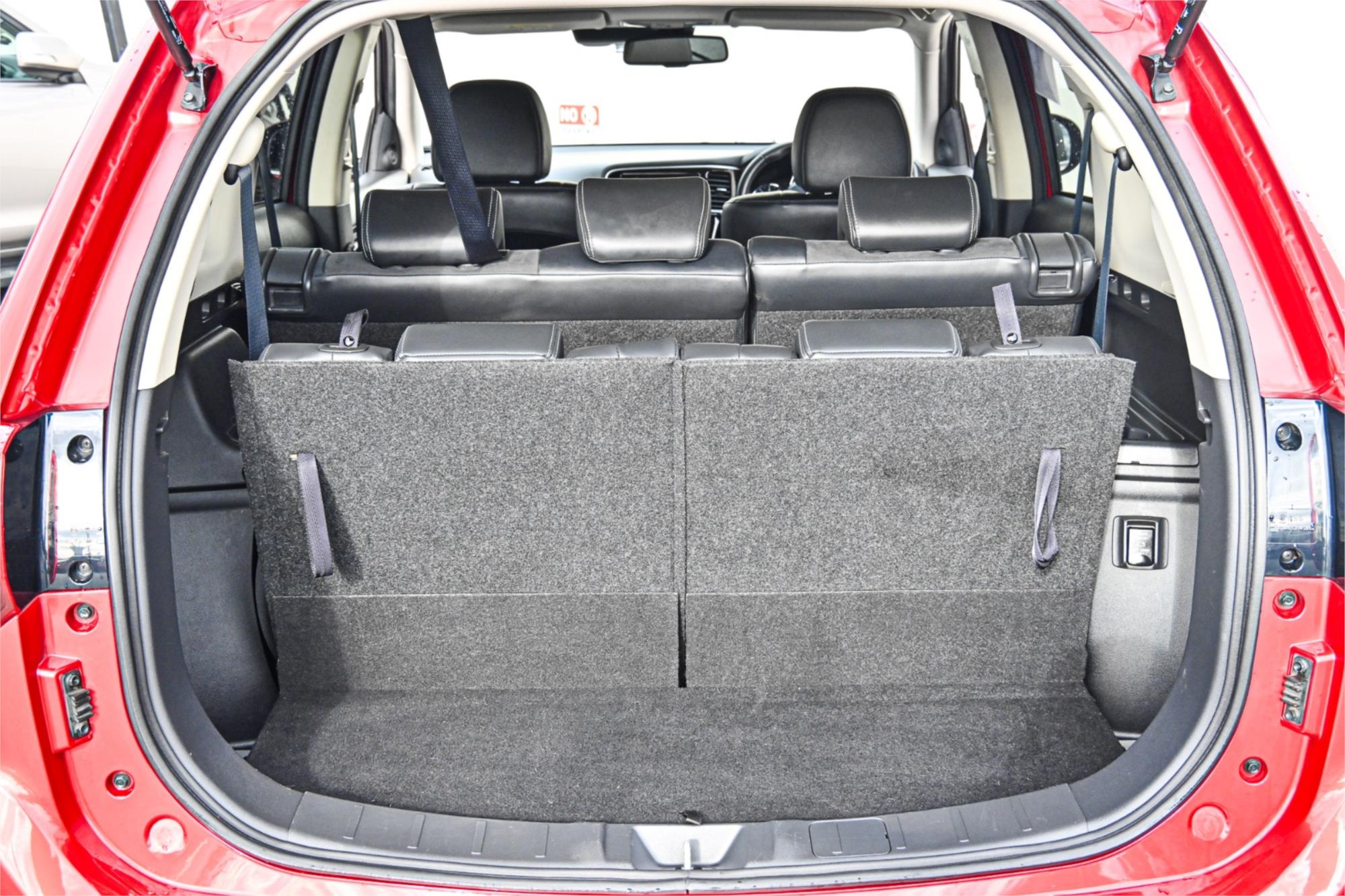 2019 MITSUBISHI OUTLANDER ZL MY19 LS 7 SEAT (2WD) CONTINUOUS VARIABLE 4D WAGON