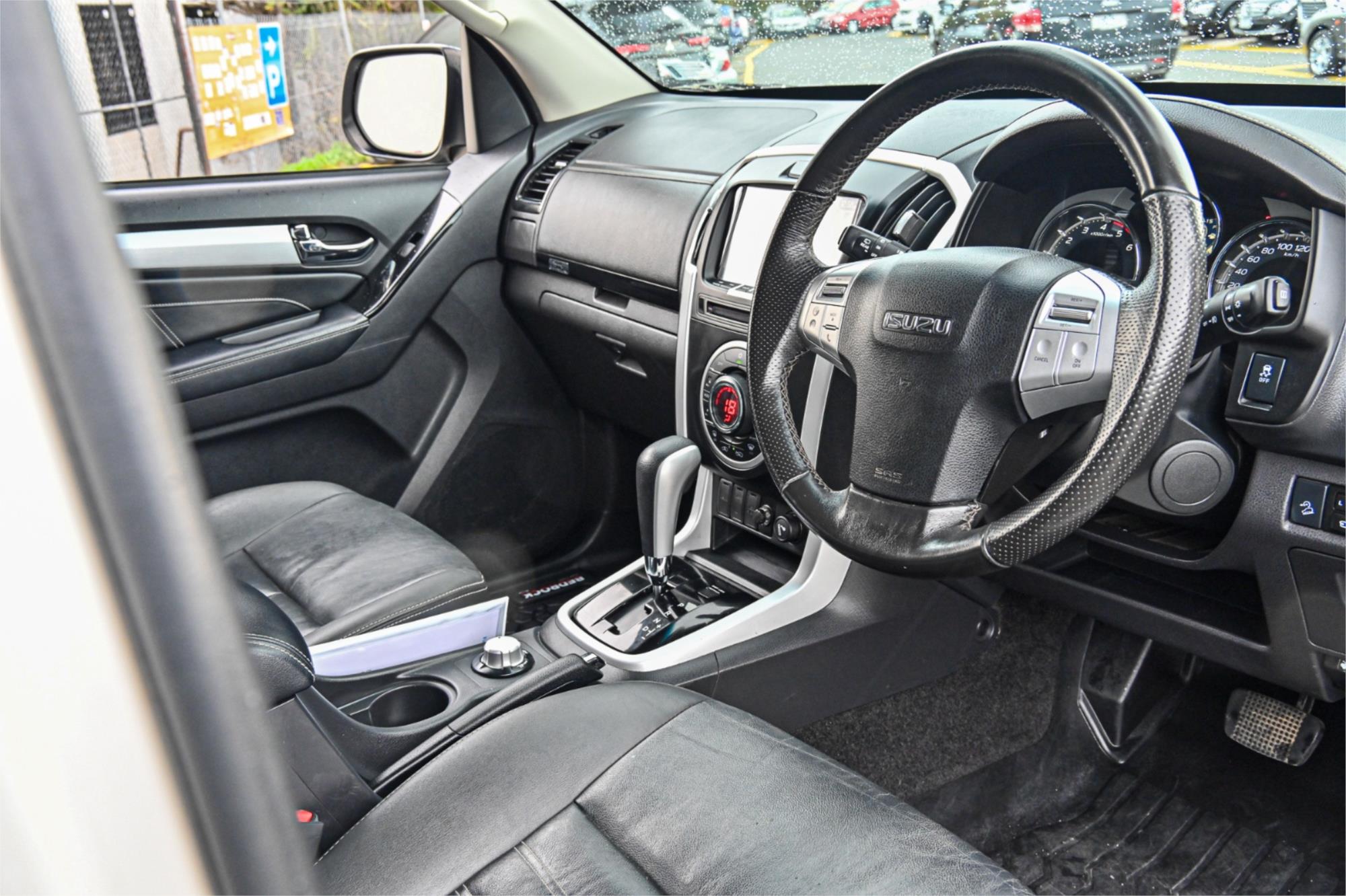 2018 ISUZU MU-X UC MY18 LS-T (4x2) 6 SP AUTO SEQUENTIAL 4D WAGON