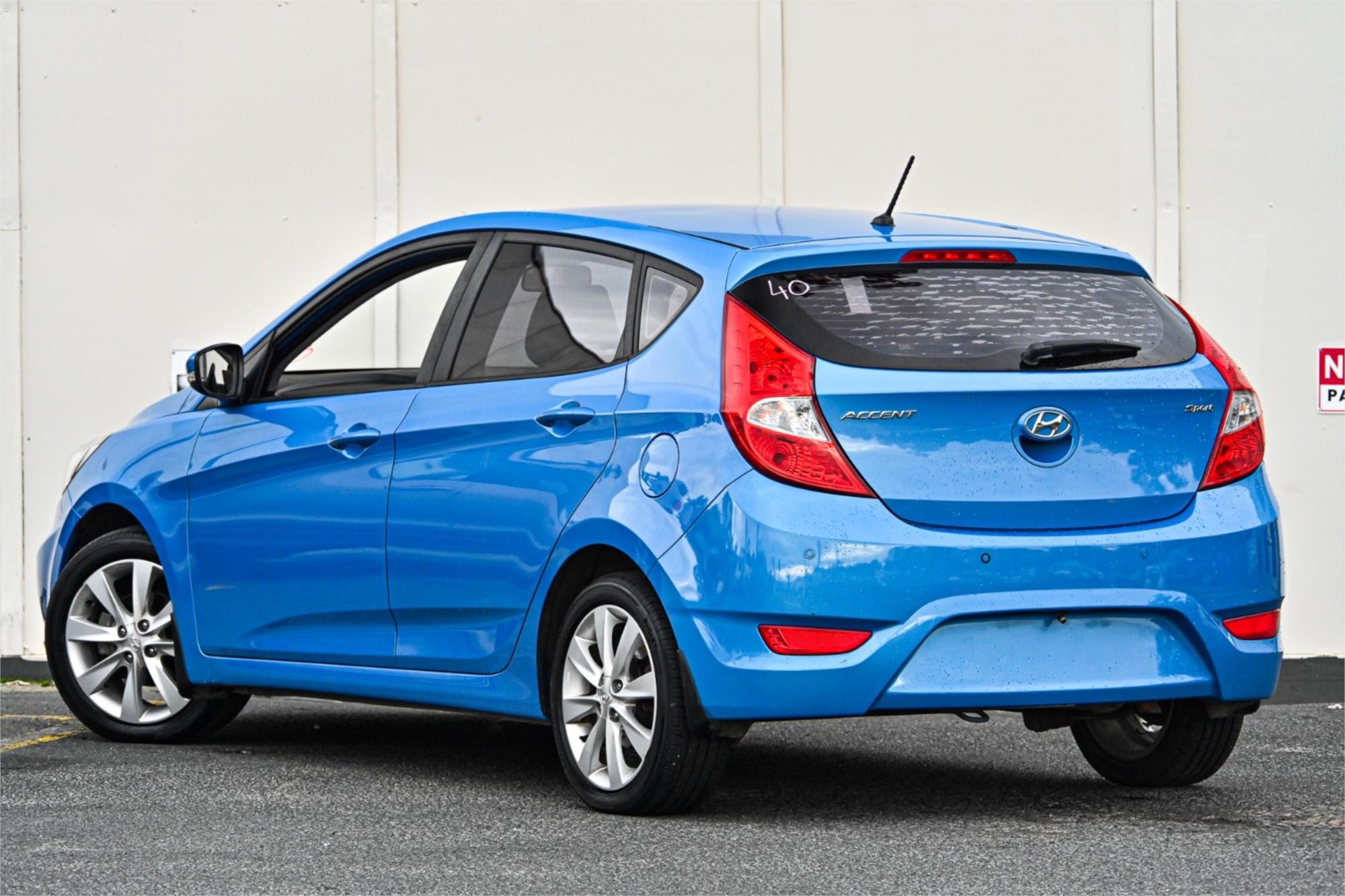 2018 HYUNDAI ACCENT RB6 MY18 SPORT 6 SP MANUAL 5D HATCHBACK