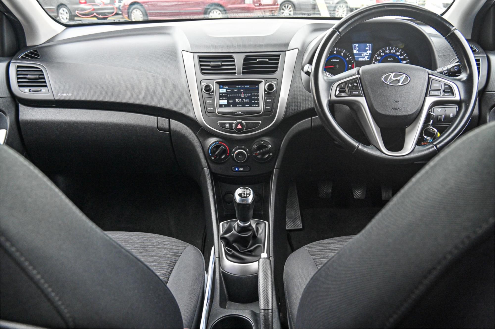 2018 HYUNDAI ACCENT RB6 MY18 SPORT 6 SP MANUAL 5D HATCHBACK
