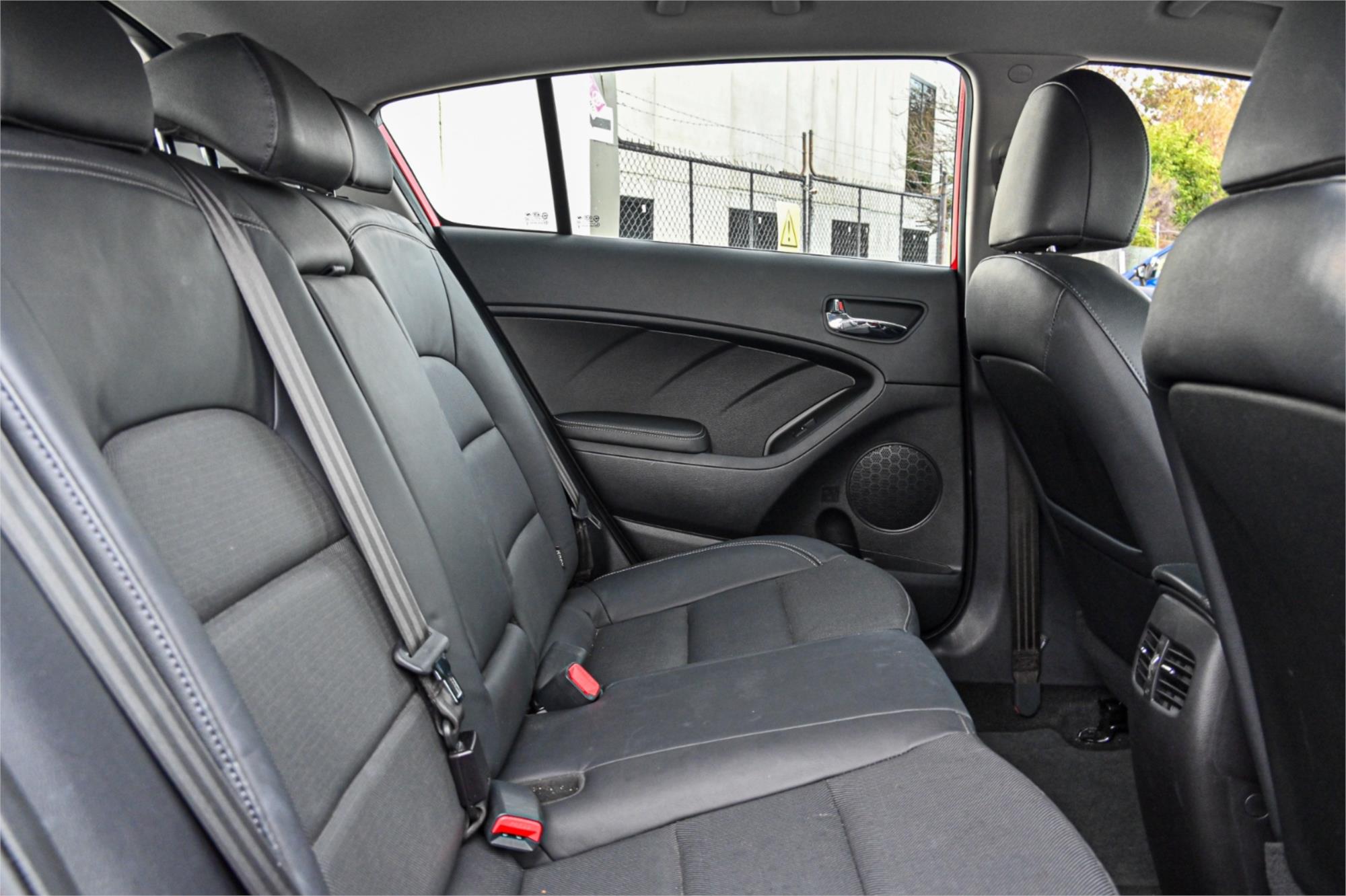 2015 KIA CERATO YD MY15 SI 6 SP AUTOMATIC 5D HATCHBACK