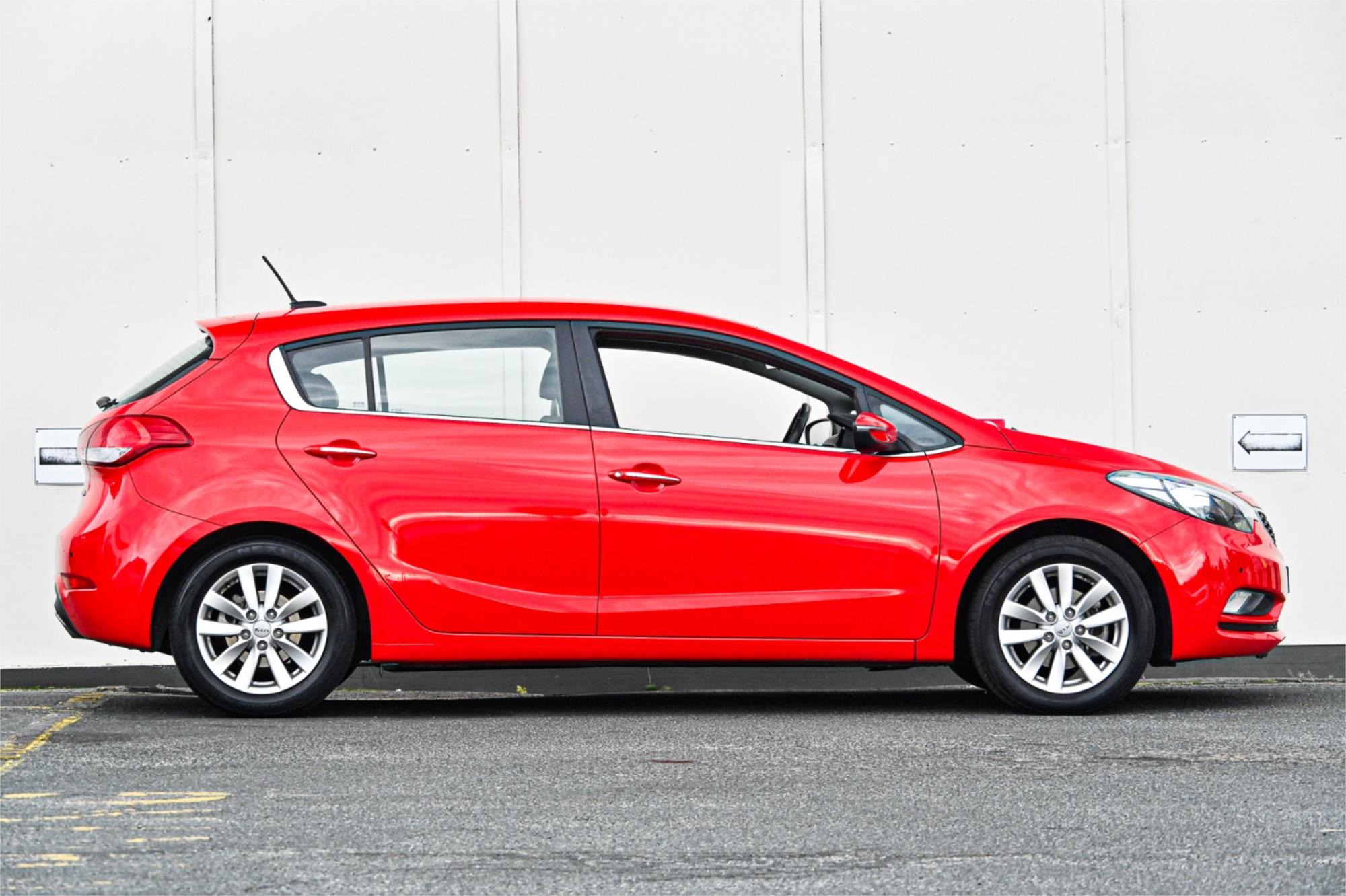 2015 KIA CERATO YD MY15 SI 6 SP AUTOMATIC 5D HATCHBACK