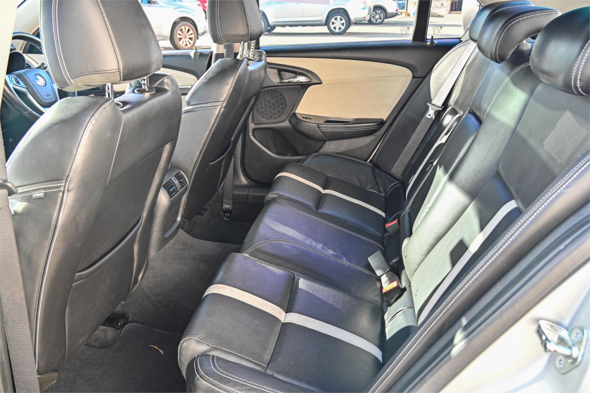 2015 HOLDEN CALAIS VF II V 6 SP AUTOMATIC 4D SEDAN