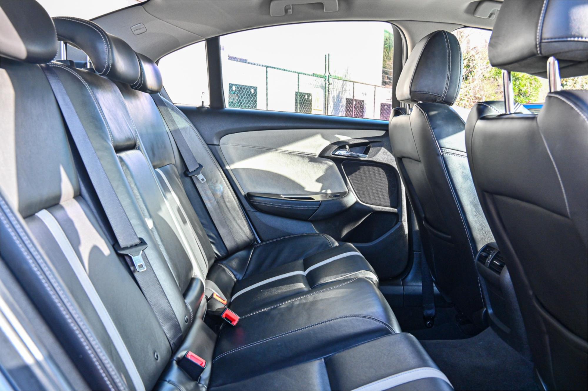 2015 HOLDEN CALAIS VF II V 6 SP AUTOMATIC 4D SEDAN
