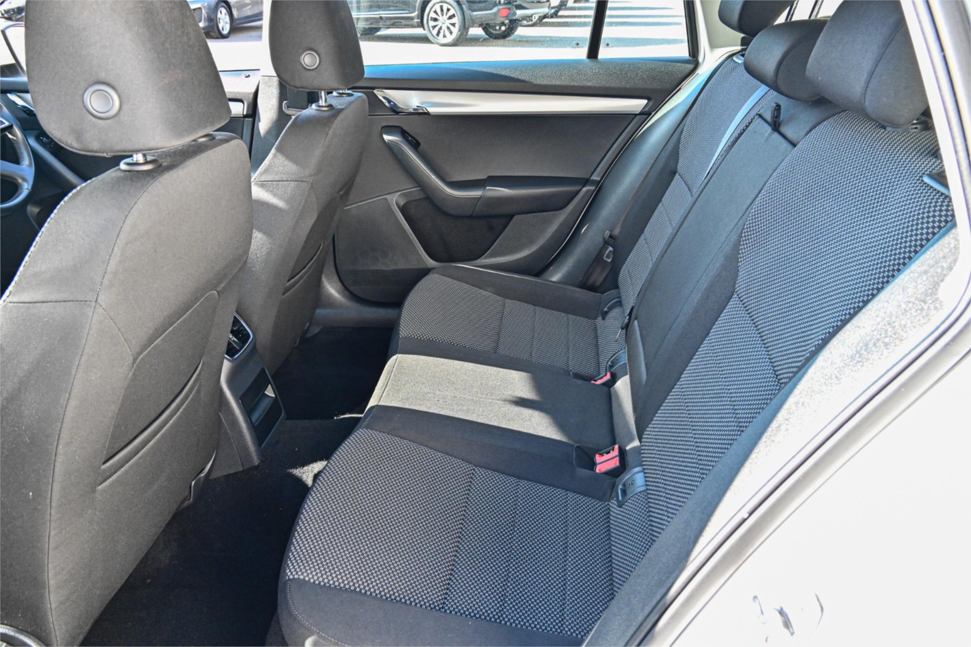 2015 SKODA OCTAVIA NE MY15 103 TSI AMBITION PLUS 7 SP AUTO DIRECT SHIFT 4D WAGON