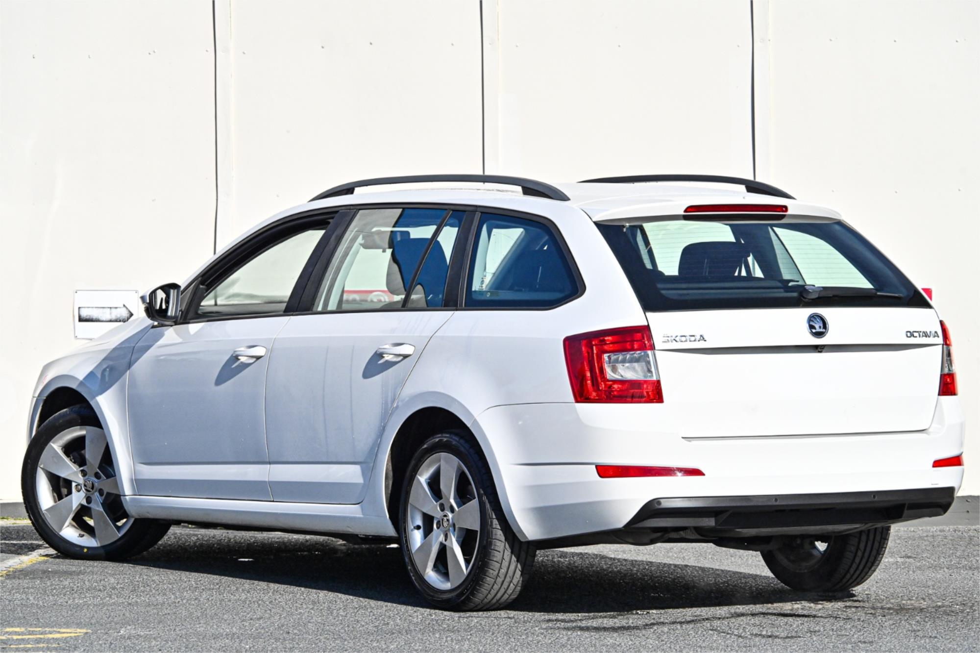 2015 SKODA OCTAVIA NE MY15 103 TSI AMBITION PLUS 7 SP AUTO DIRECT SHIFT 4D WAGON