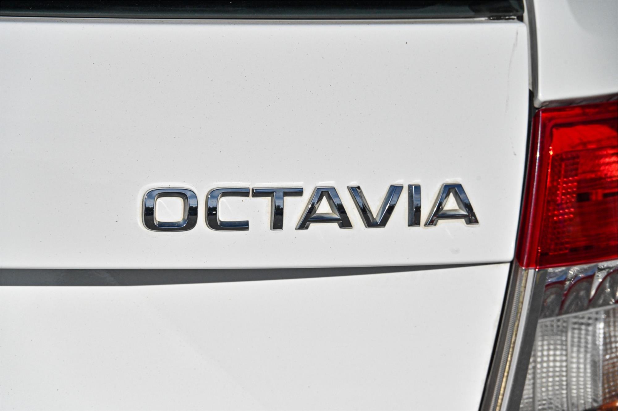 2015 SKODA OCTAVIA NE MY15 103 TSI AMBITION PLUS 7 SP AUTO DIRECT SHIFT 4D WAGON