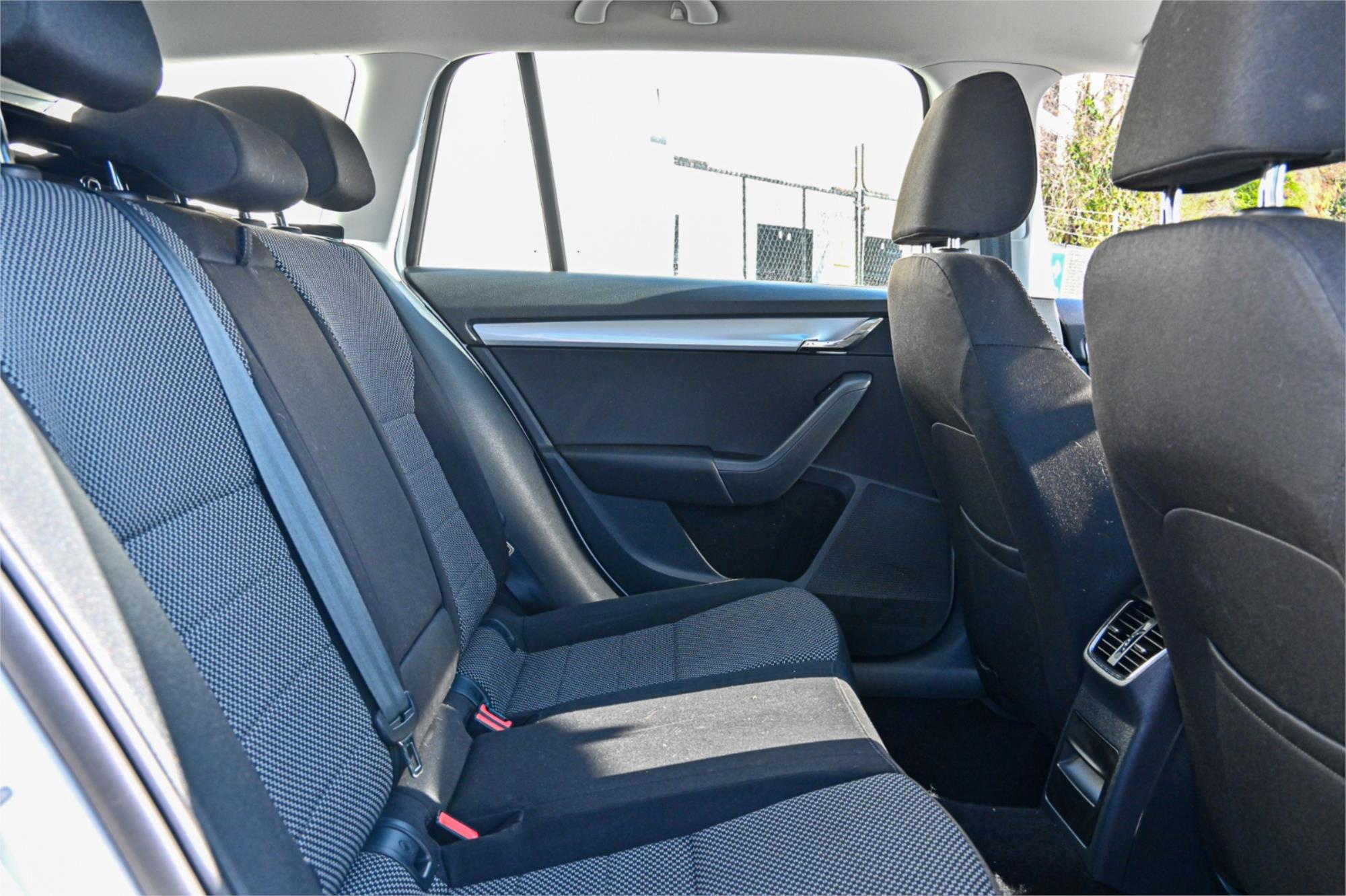 2015 SKODA OCTAVIA NE MY15 103 TSI AMBITION PLUS 7 SP AUTO DIRECT SHIFT 4D WAGON