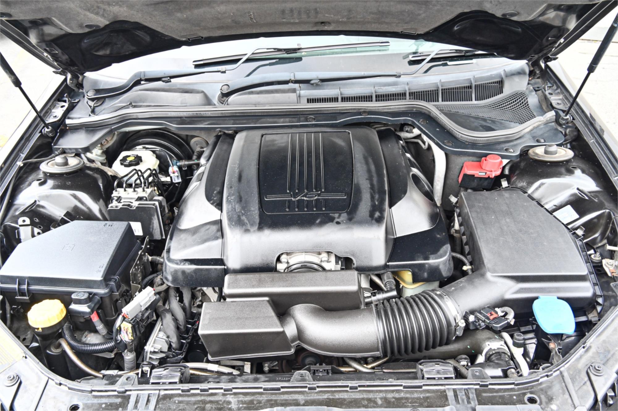 2011 HOLDEN CALAIS VE II MY12 V 6 SP AUTOMATIC 4D SEDAN