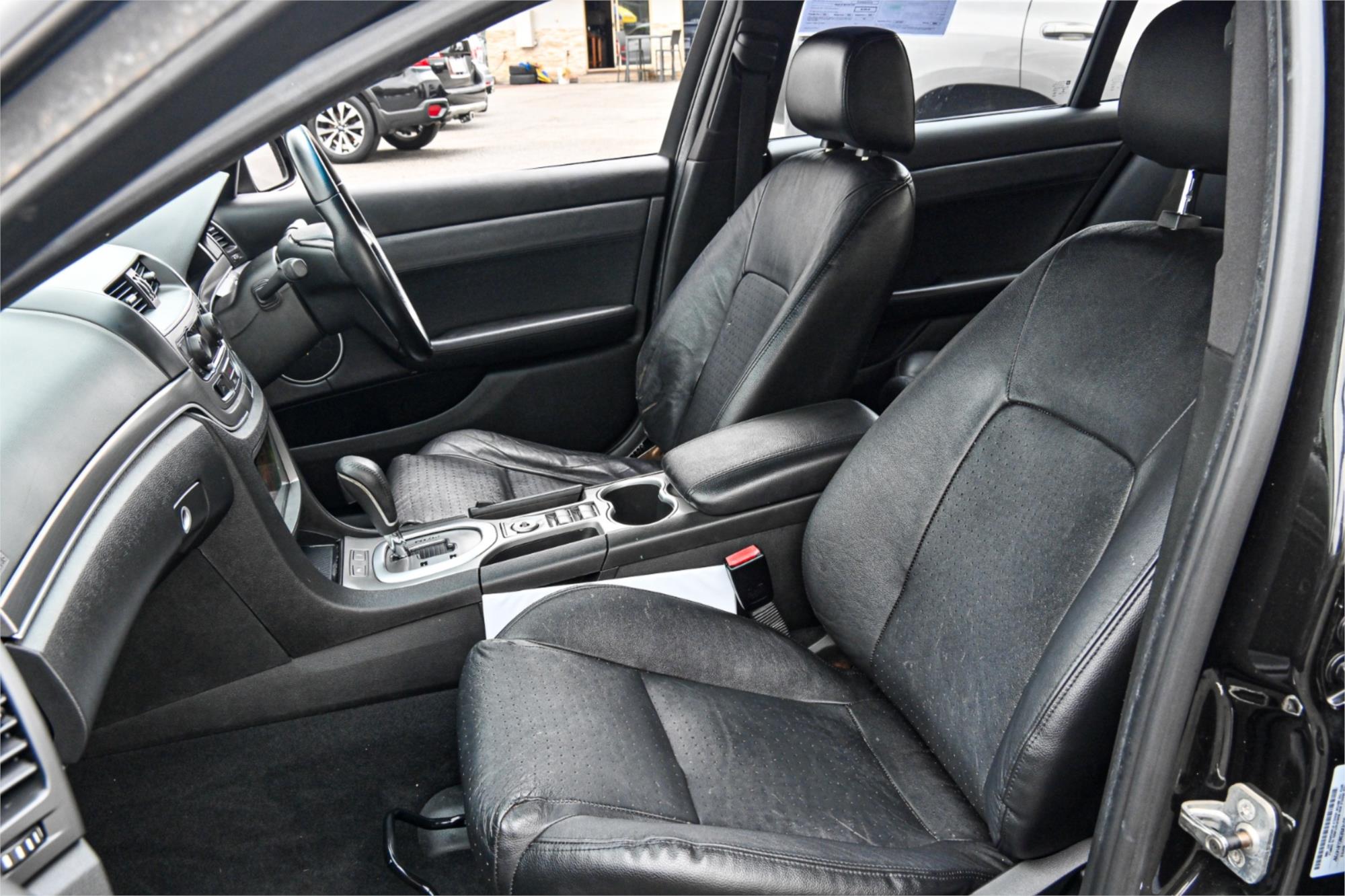 2011 HOLDEN CALAIS VE II MY12 V 6 SP AUTOMATIC 4D SEDAN