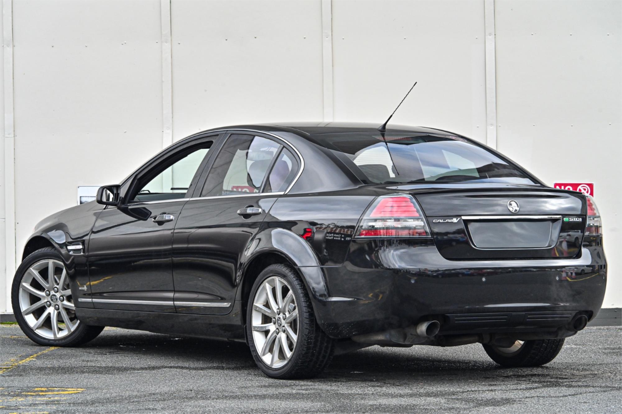 2011 HOLDEN CALAIS VE II MY12 V 6 SP AUTOMATIC 4D SEDAN