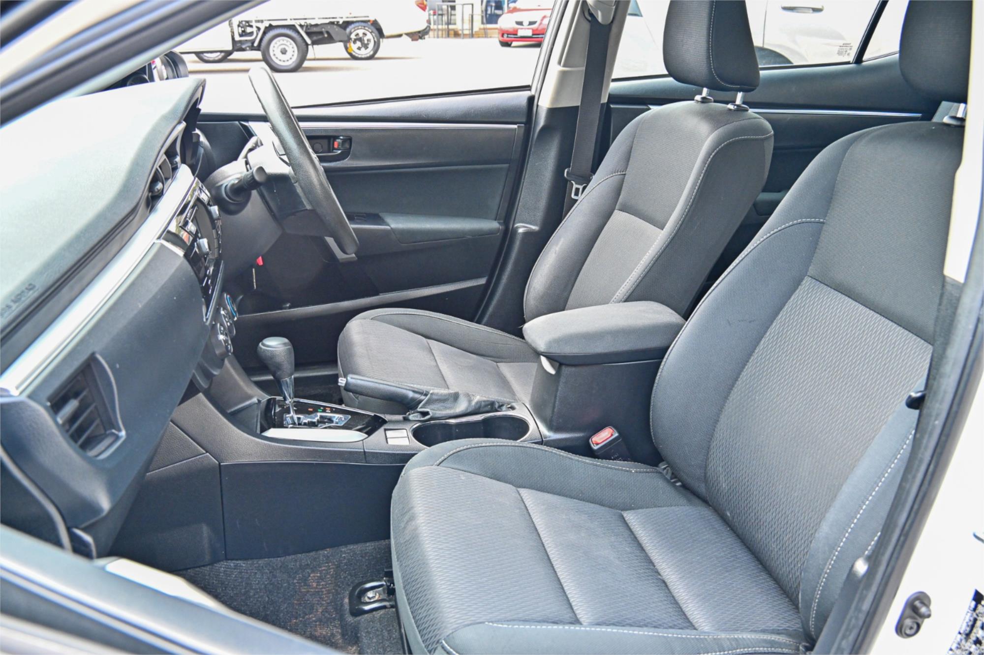 2015 TOYOTA COROLLA ZRE172R ASCENT CVT AUTO 7 SP SEQUENTIAL 4D SEDAN