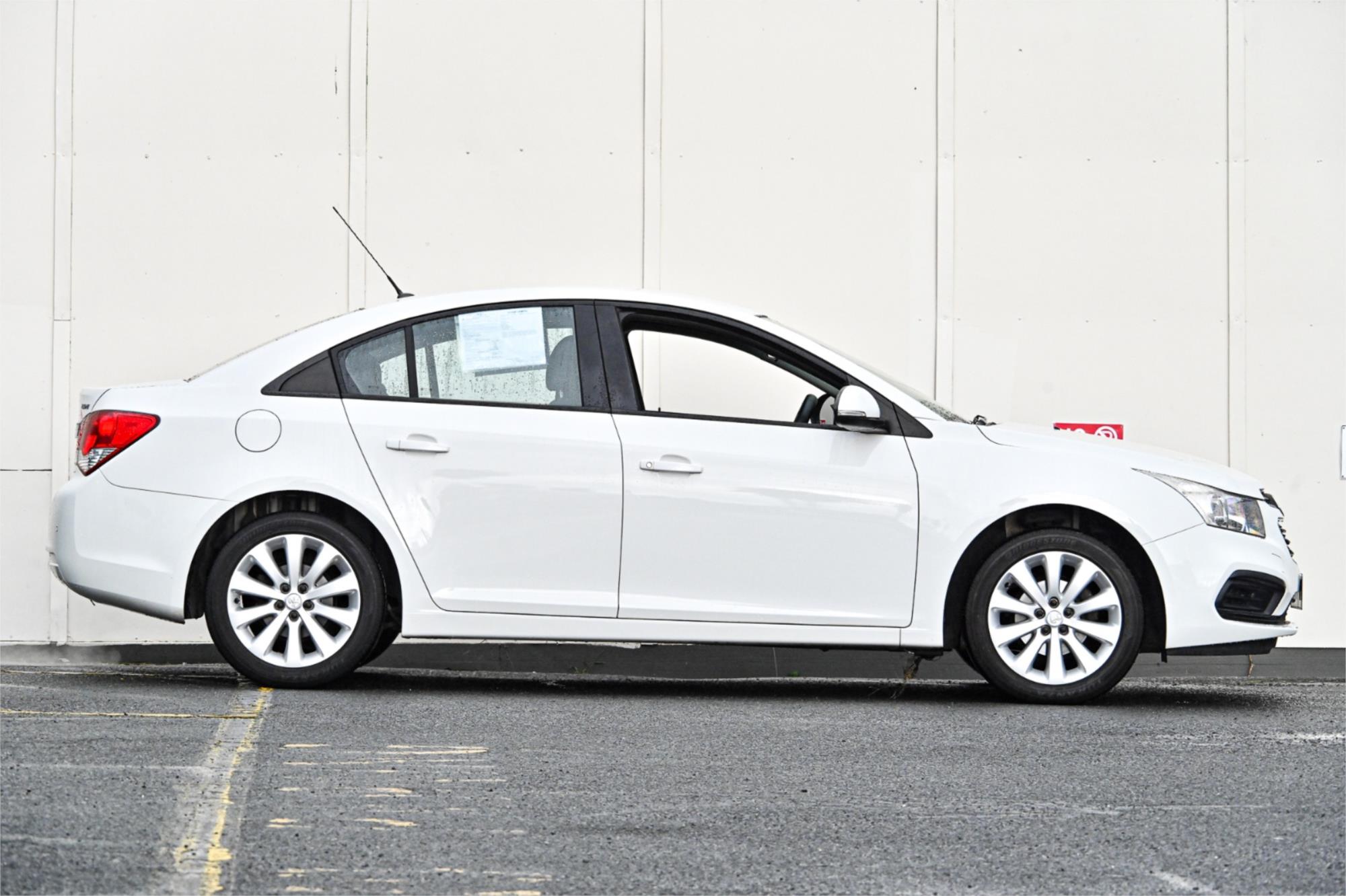 2016 HOLDEN CRUZE JH MY16 EQUIPE 6 SP AUTOMATIC 4D SEDAN