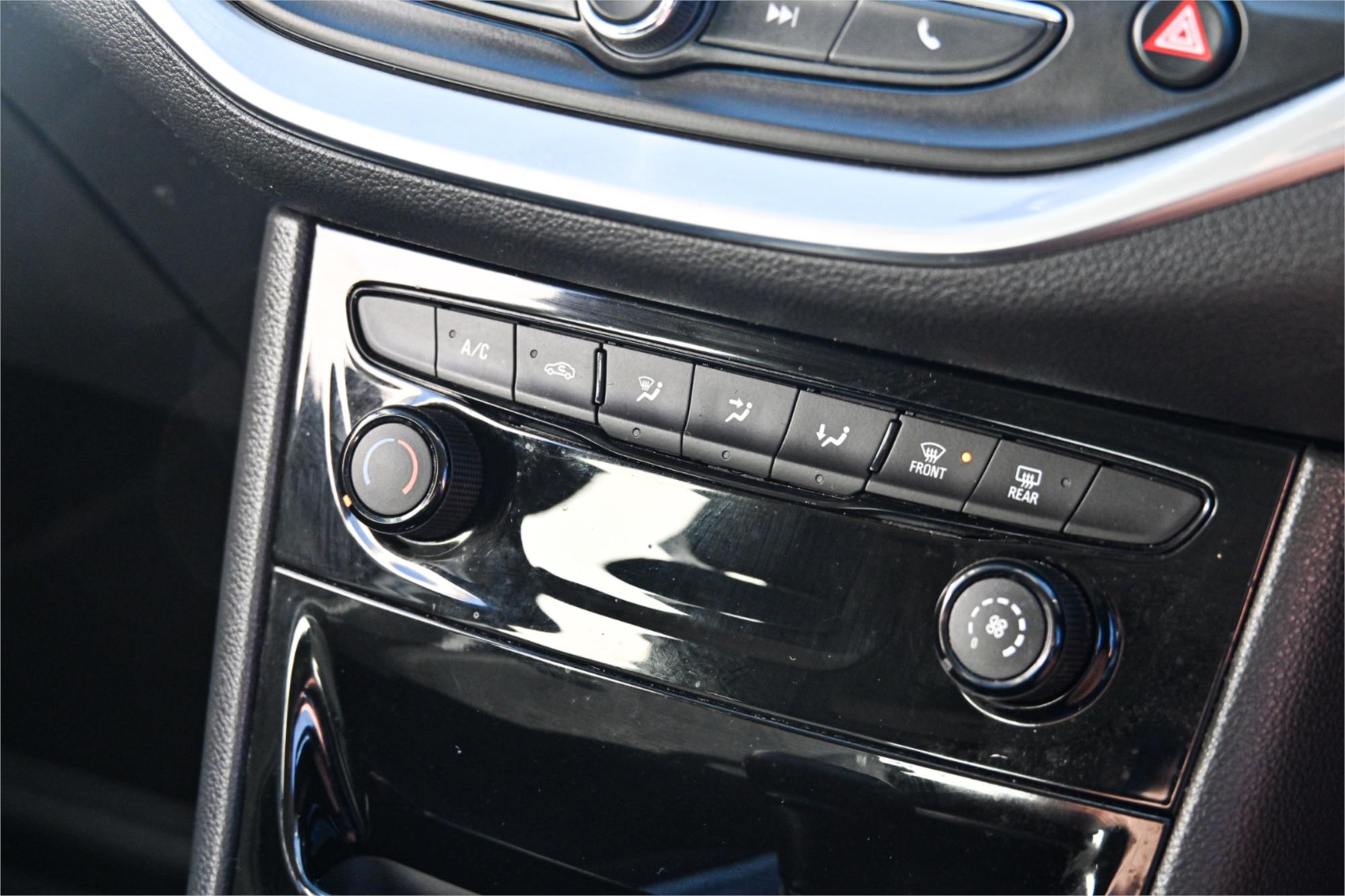 2016 HOLDEN ASTRA BK MY17 R 6 SP AUTOMATIC 5D HATCHBACK