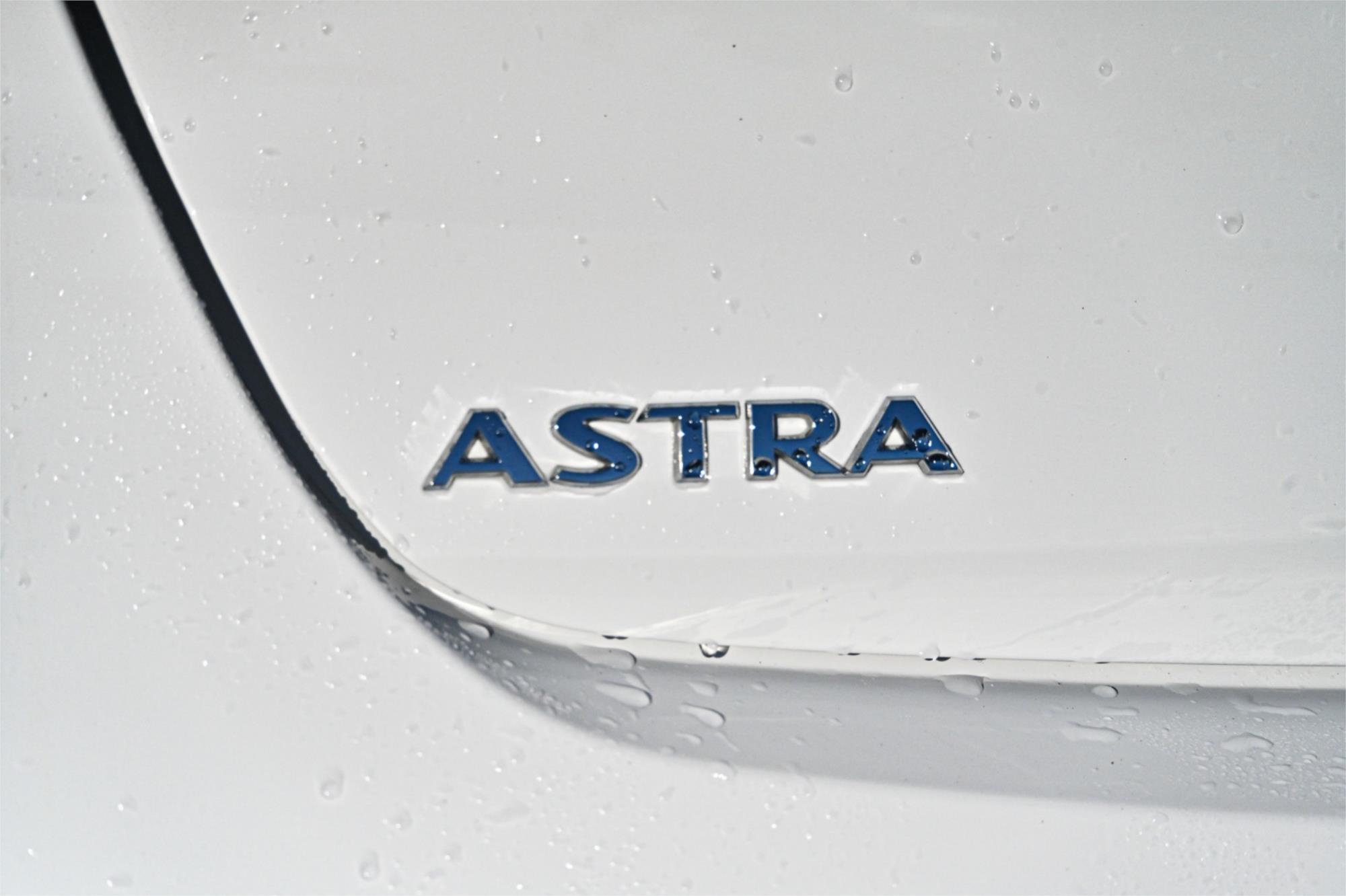 2016 HOLDEN ASTRA BK MY17 R 6 SP AUTOMATIC 5D HATCHBACK