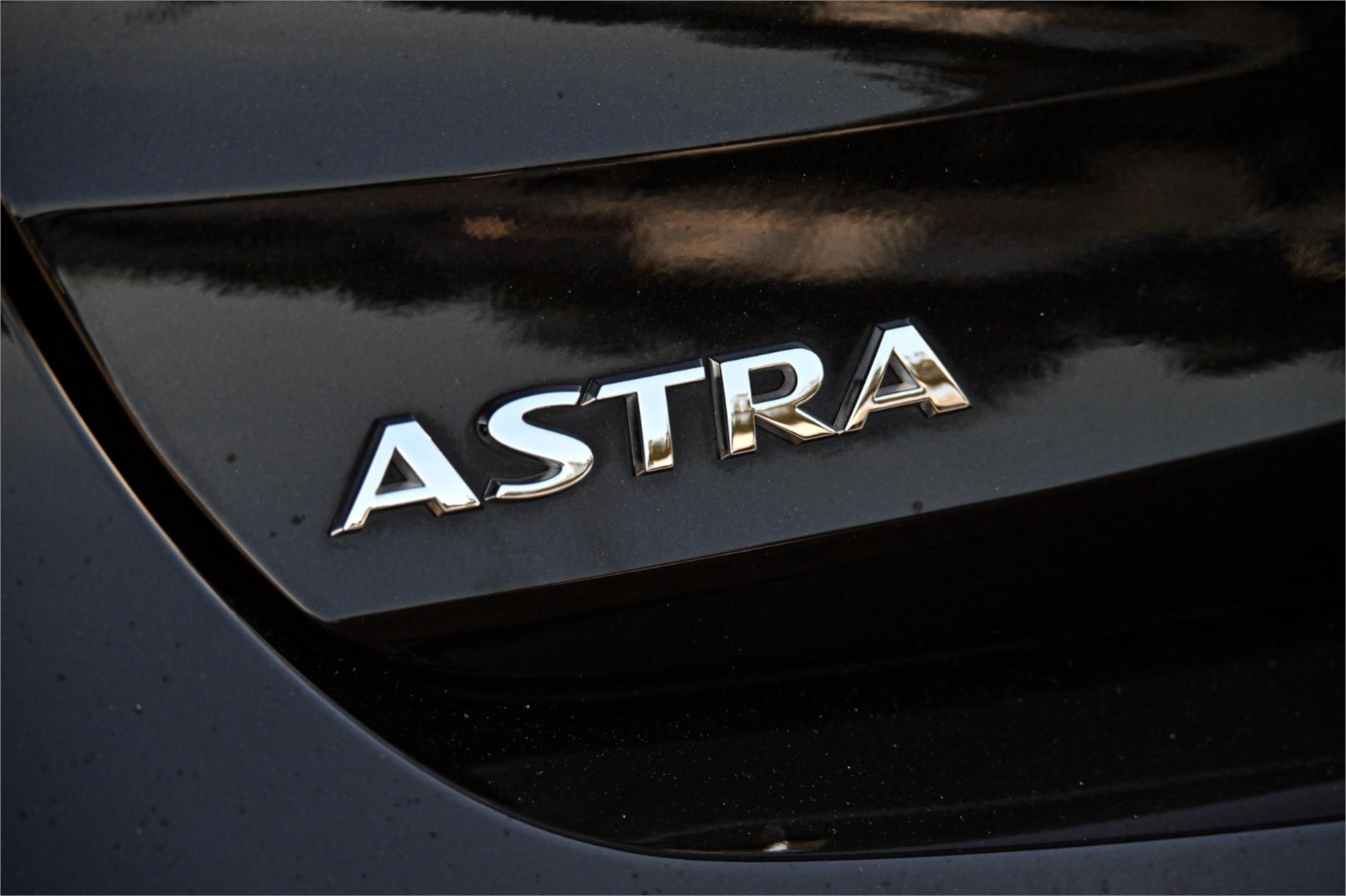 2018 HOLDEN ASTRA BK MY18 RS-V 6 SP AUTOMATIC 5D HATCHBACK
