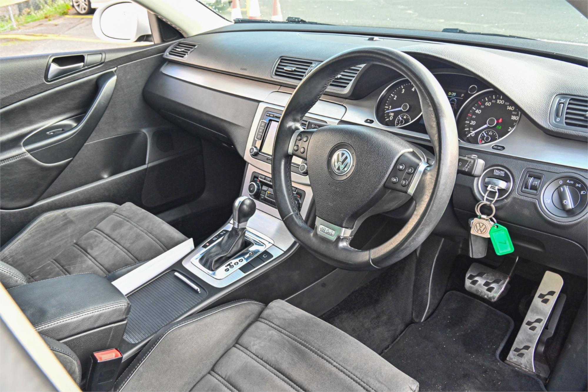 2010 VOLKSWAGEN PASSAT 3C MY10 R36 6 SP AUTO DIRECT SHIFT 4D WAGON