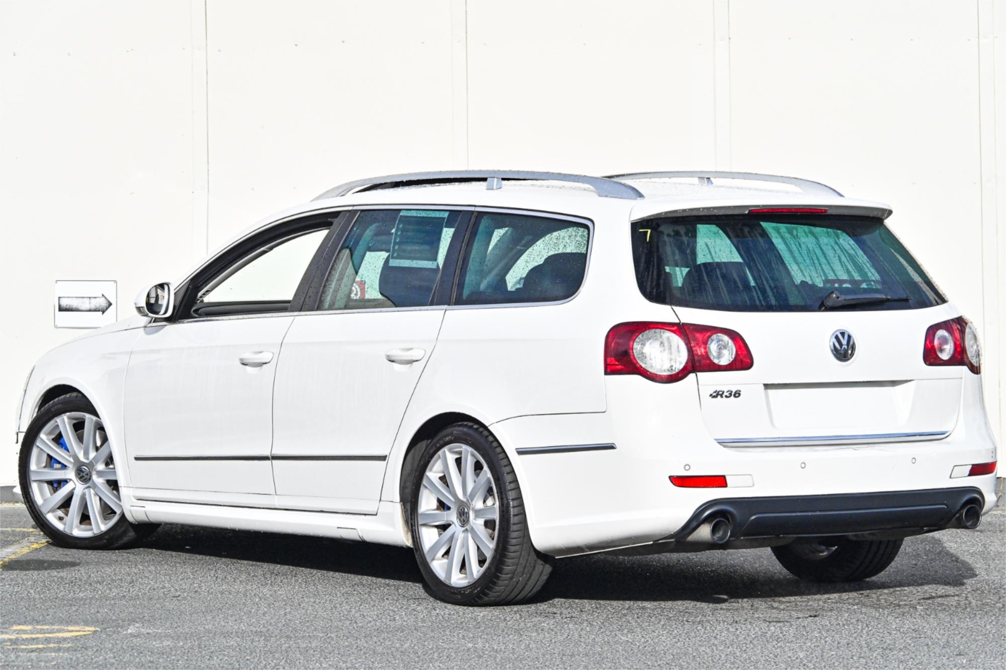 2010 VOLKSWAGEN PASSAT 3C MY10 R36 6 SP AUTO DIRECT SHIFT 4D WAGON