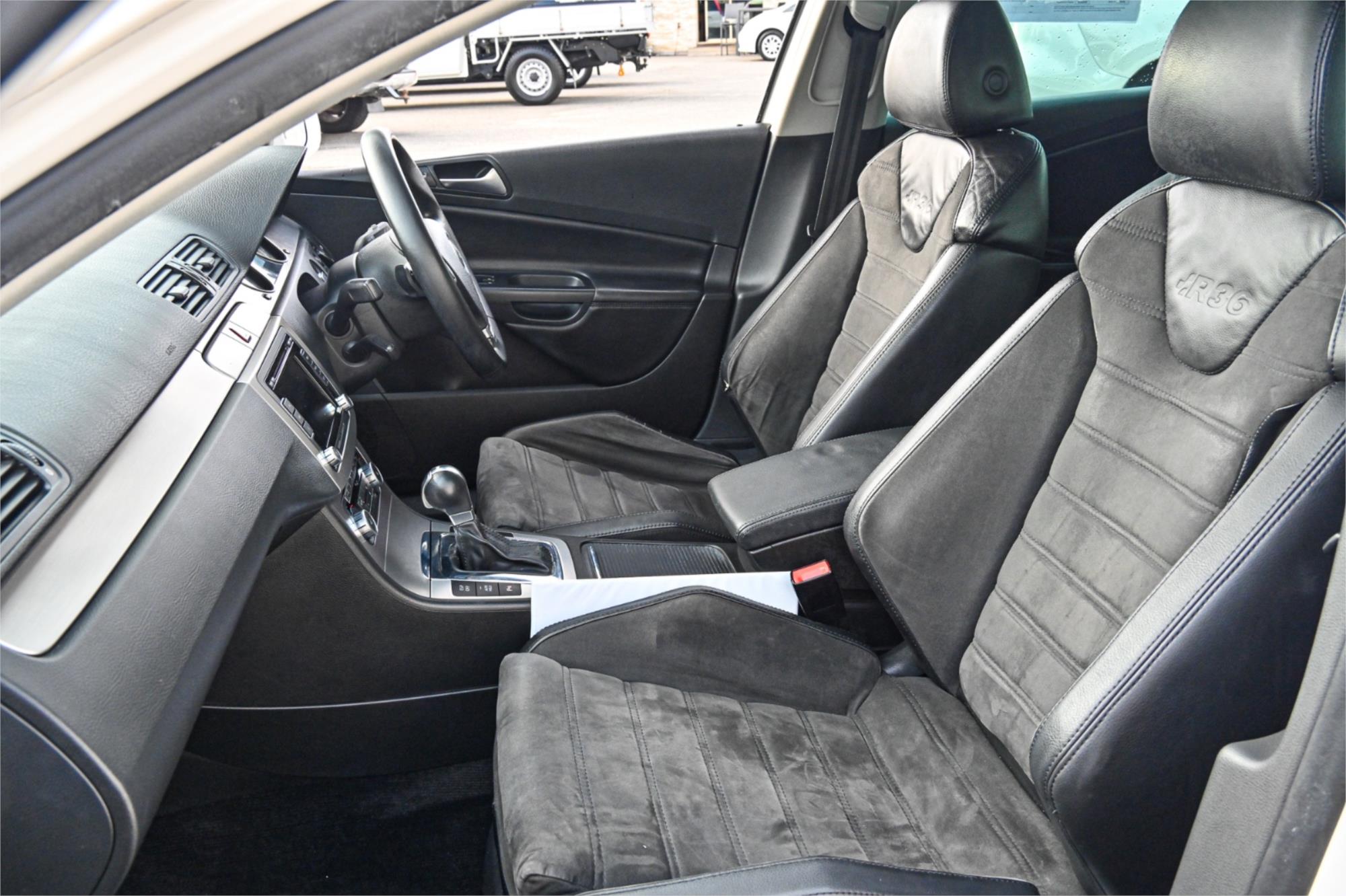 2010 VOLKSWAGEN PASSAT 3C MY10 R36 6 SP AUTO DIRECT SHIFT 4D WAGON