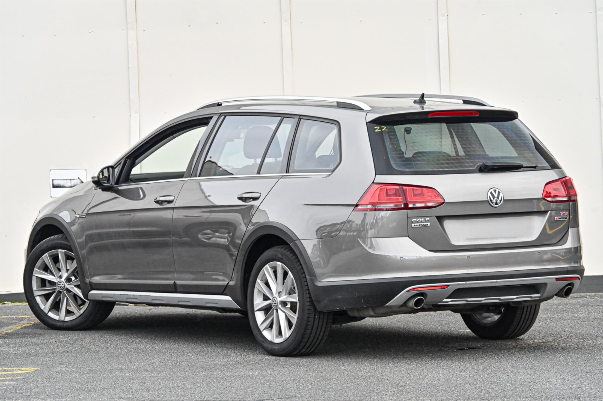 2016 VOLKSWAGEN GOLF AU MY16 ALLTRACK 132 TSI 6 SP AUTO DIRECT SHIFT 4D WAGON
