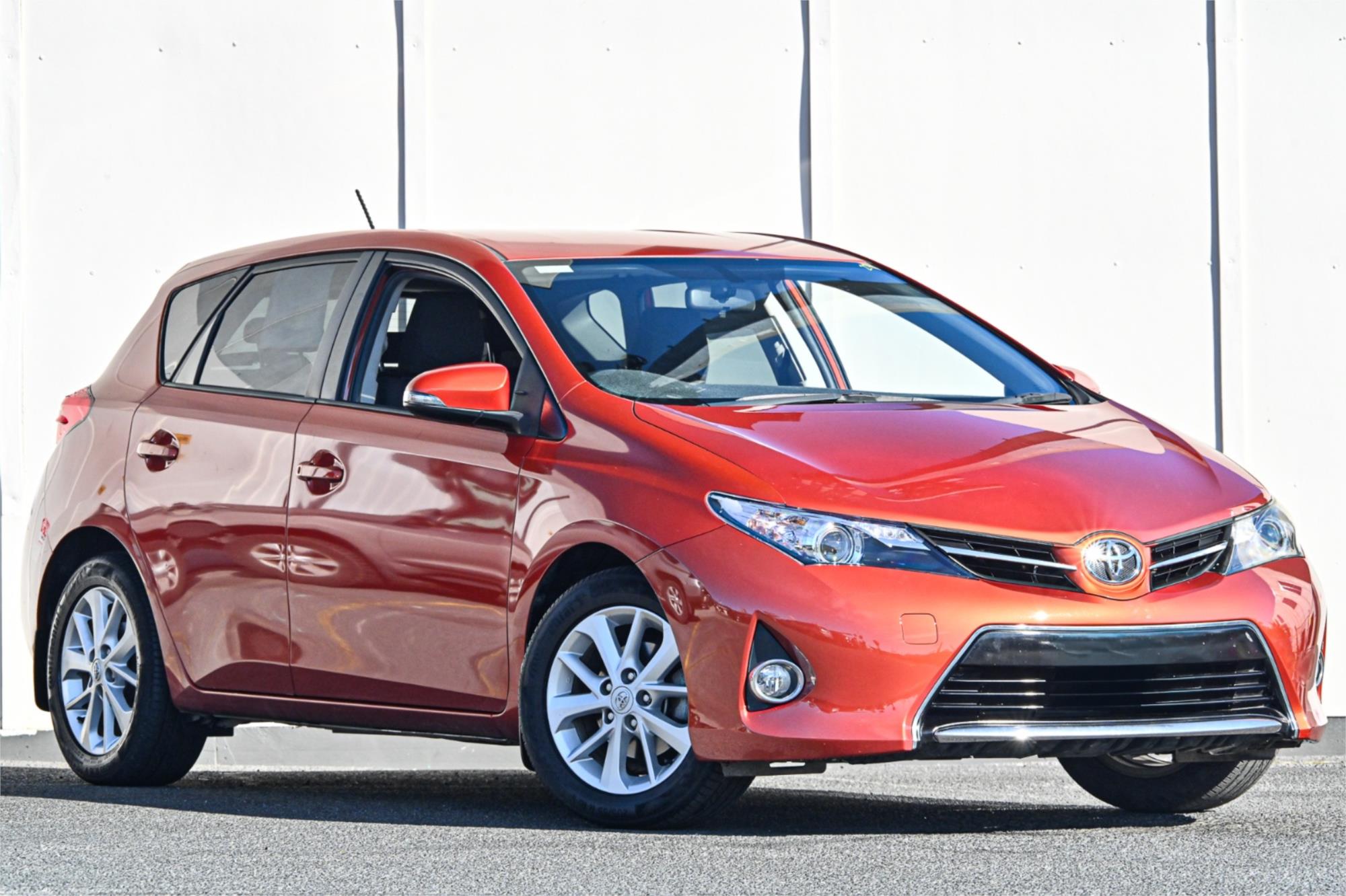 2013 TOYOTA COROLLA ZRE182R ASCENT 6 SP MANUAL 5D HATCHBACK