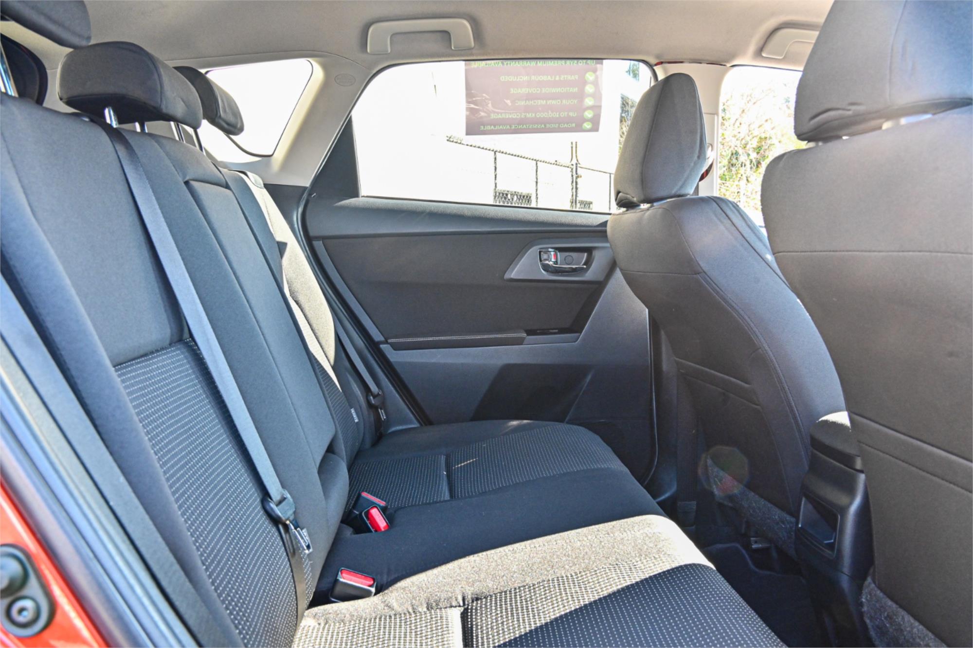 2013 TOYOTA COROLLA ZRE182R ASCENT 6 SP MANUAL 5D HATCHBACK