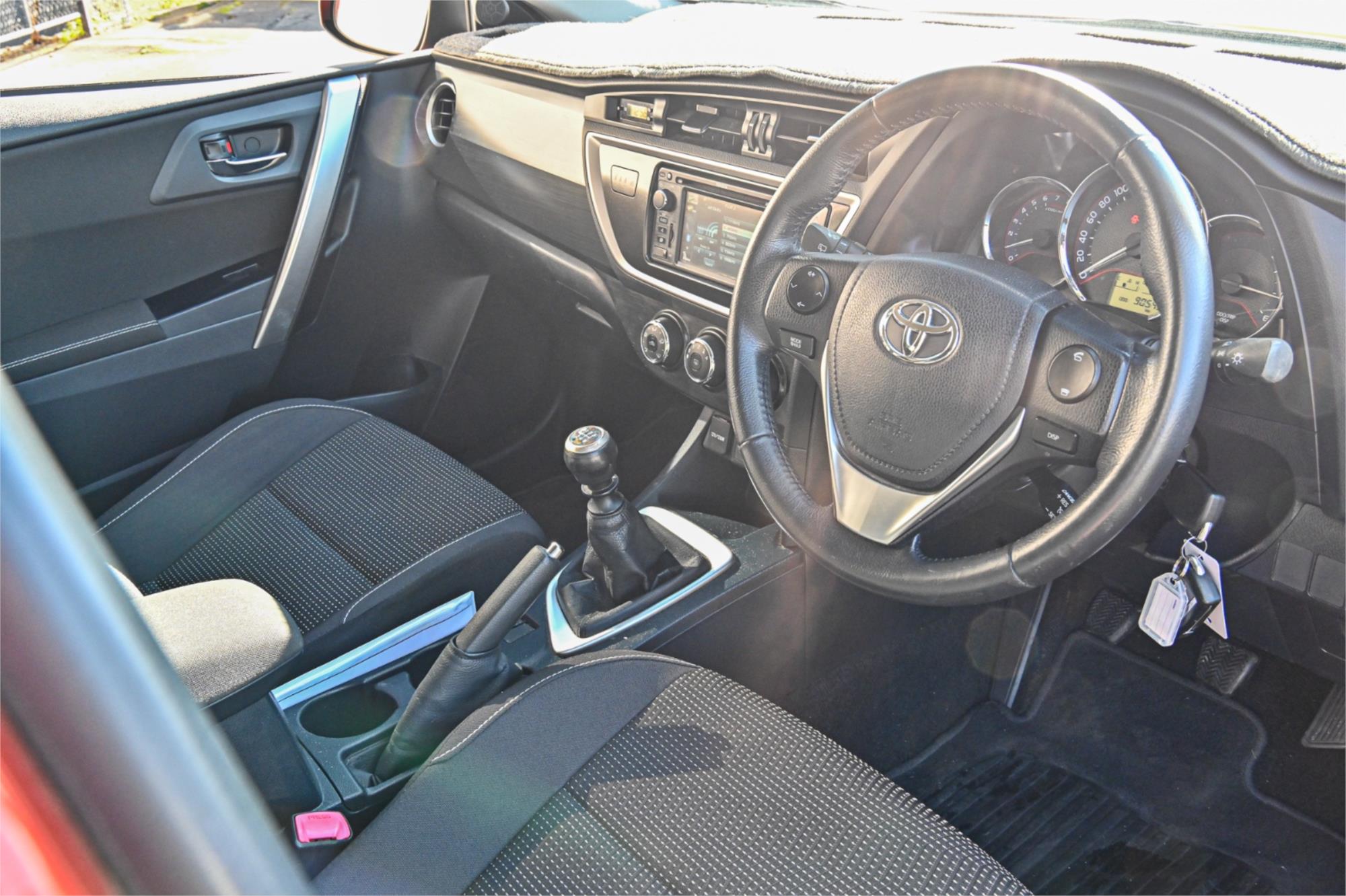 2013 TOYOTA COROLLA ZRE182R ASCENT 6 SP MANUAL 5D HATCHBACK