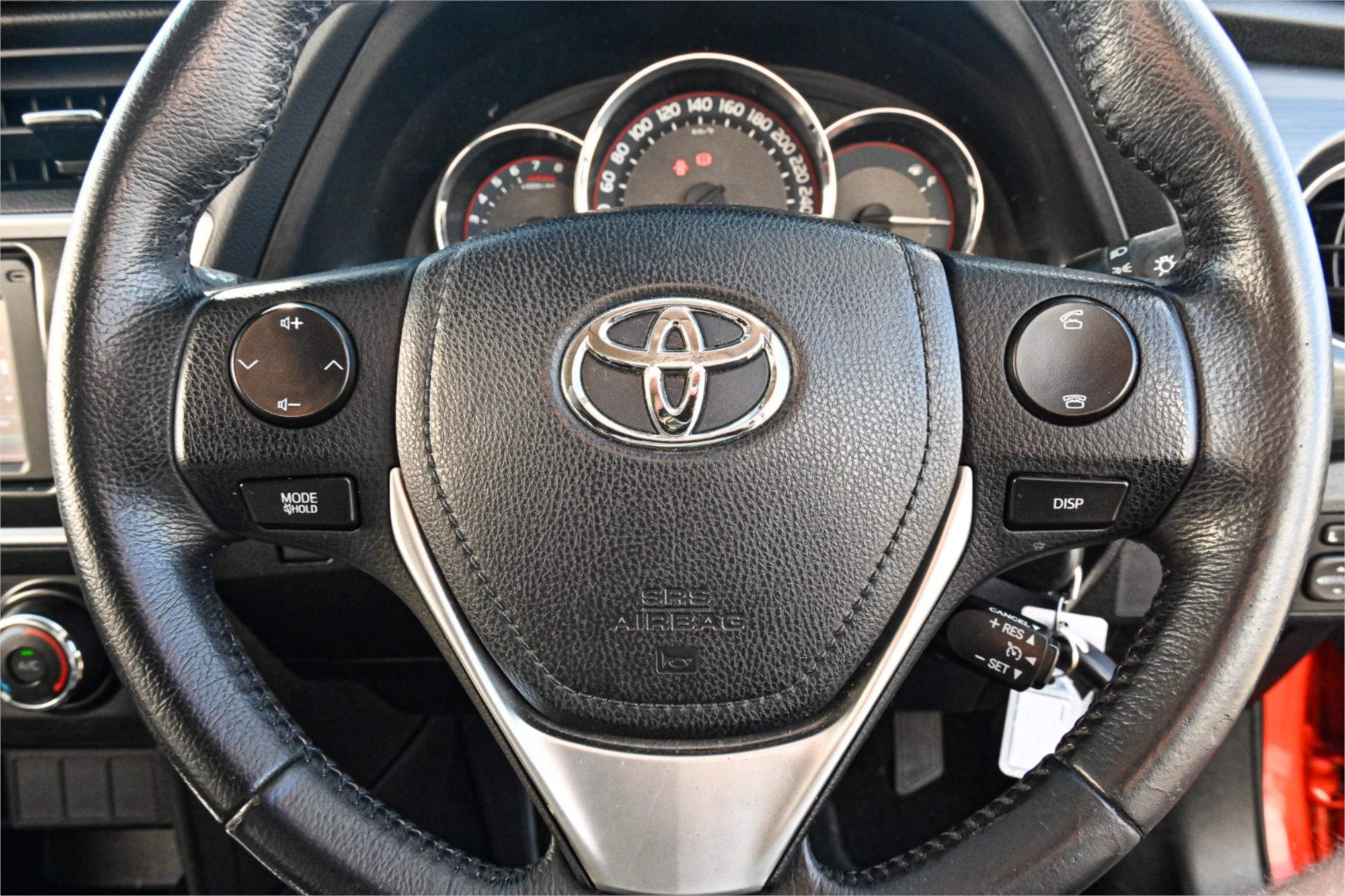 2013 TOYOTA COROLLA ZRE182R ASCENT 6 SP MANUAL 5D HATCHBACK