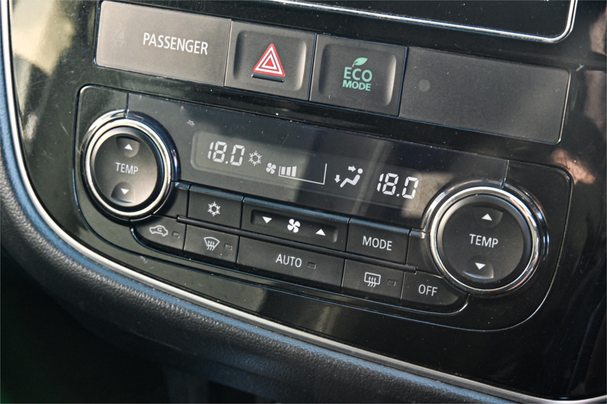 2017 MITSUBISHI OUTLANDER ZK MY17 LS (4x2) CONTINUOUS VARIABLE 4D WAGON