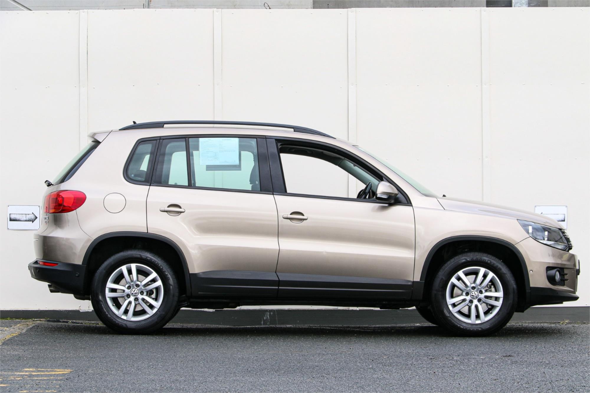 2012 VOLKSWAGEN TIGUAN 5NC MY12 132 TSI PACIFIC 6 SP AUTOMATIC 4D WAGON