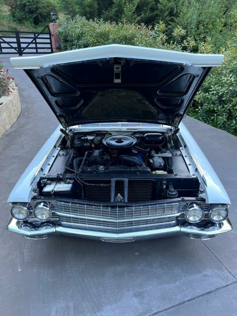 1962 CADILLAC DE VILLE PARK AVENUE 4 SP AUTOMATIC 4D HARDTOP