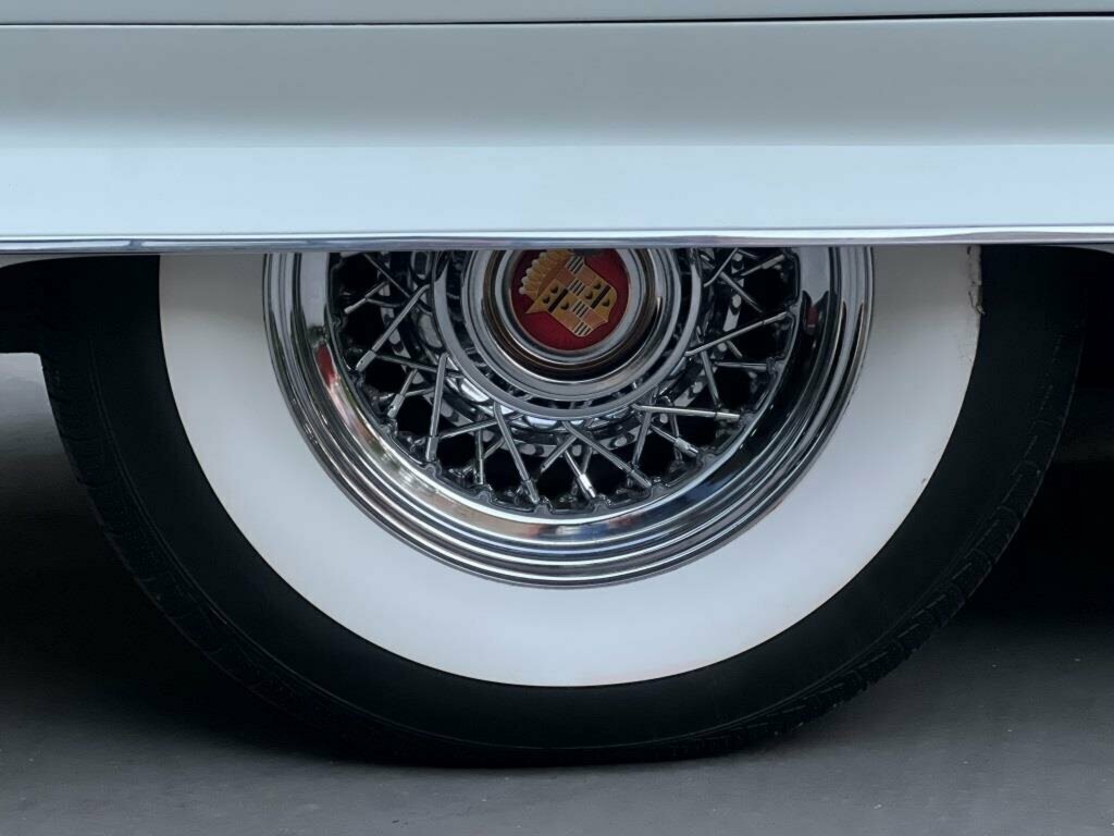 1962 CADILLAC DE VILLE PARK AVENUE 4 SP AUTOMATIC 4D HARDTOP