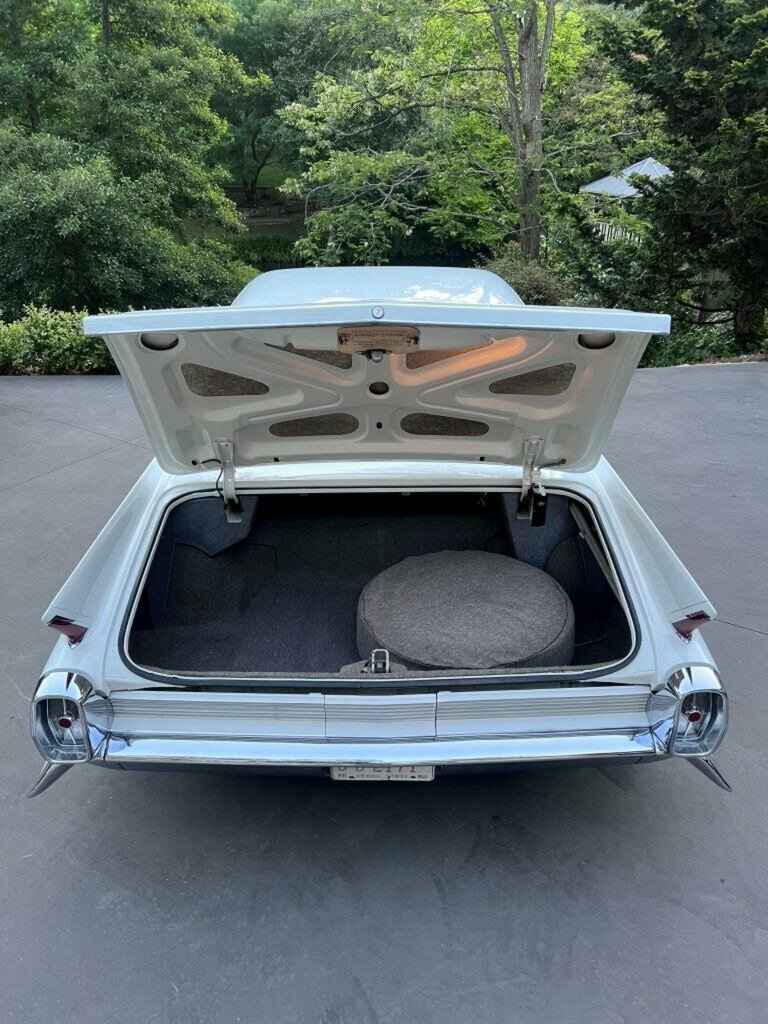 1962 CADILLAC DE VILLE PARK AVENUE 4 SP AUTOMATIC 4D HARDTOP