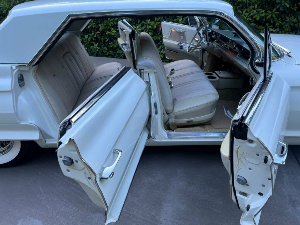 1962 CADILLAC DE VILLE PARK AVENUE 4 SP AUTOMATIC 4D HARDTOP