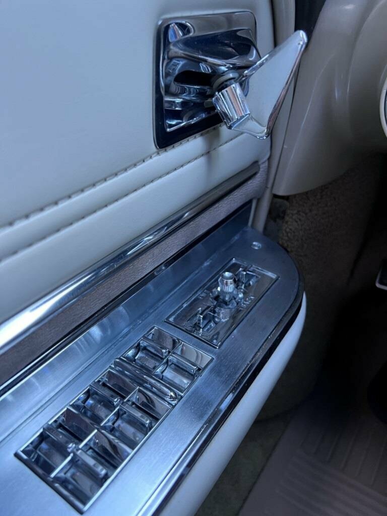 1962 CADILLAC DE VILLE PARK AVENUE 4 SP AUTOMATIC 4D HARDTOP