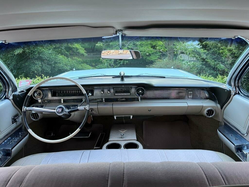 1962 CADILLAC DE VILLE PARK AVENUE 4 SP AUTOMATIC 4D HARDTOP